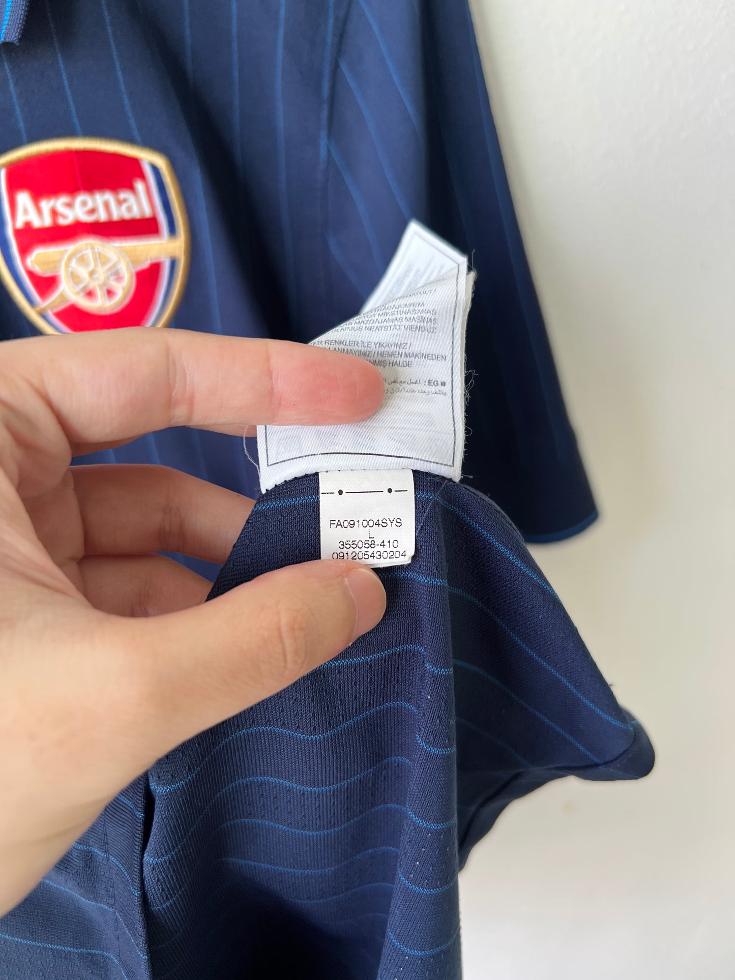 (L fits M) Arsenal 2009-10 Away Shirt Fabregas #4