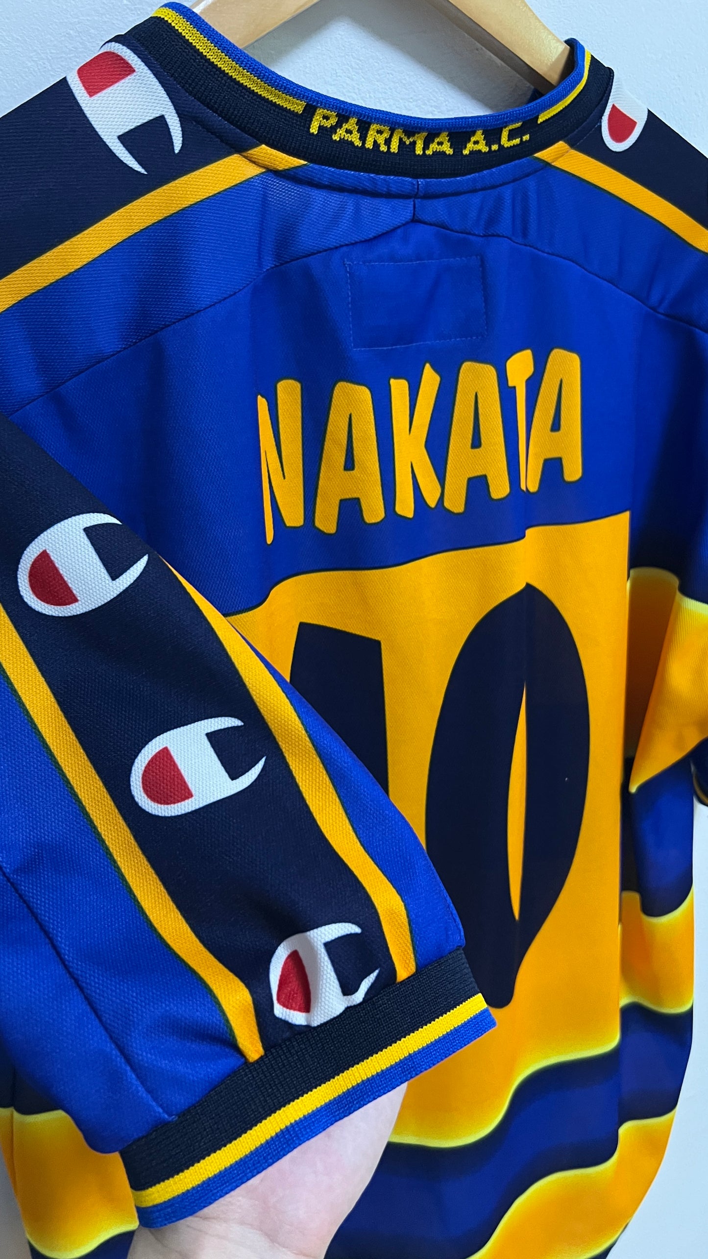 Parma 2001-02 Home Shirt Nakata #10 (M fits L)