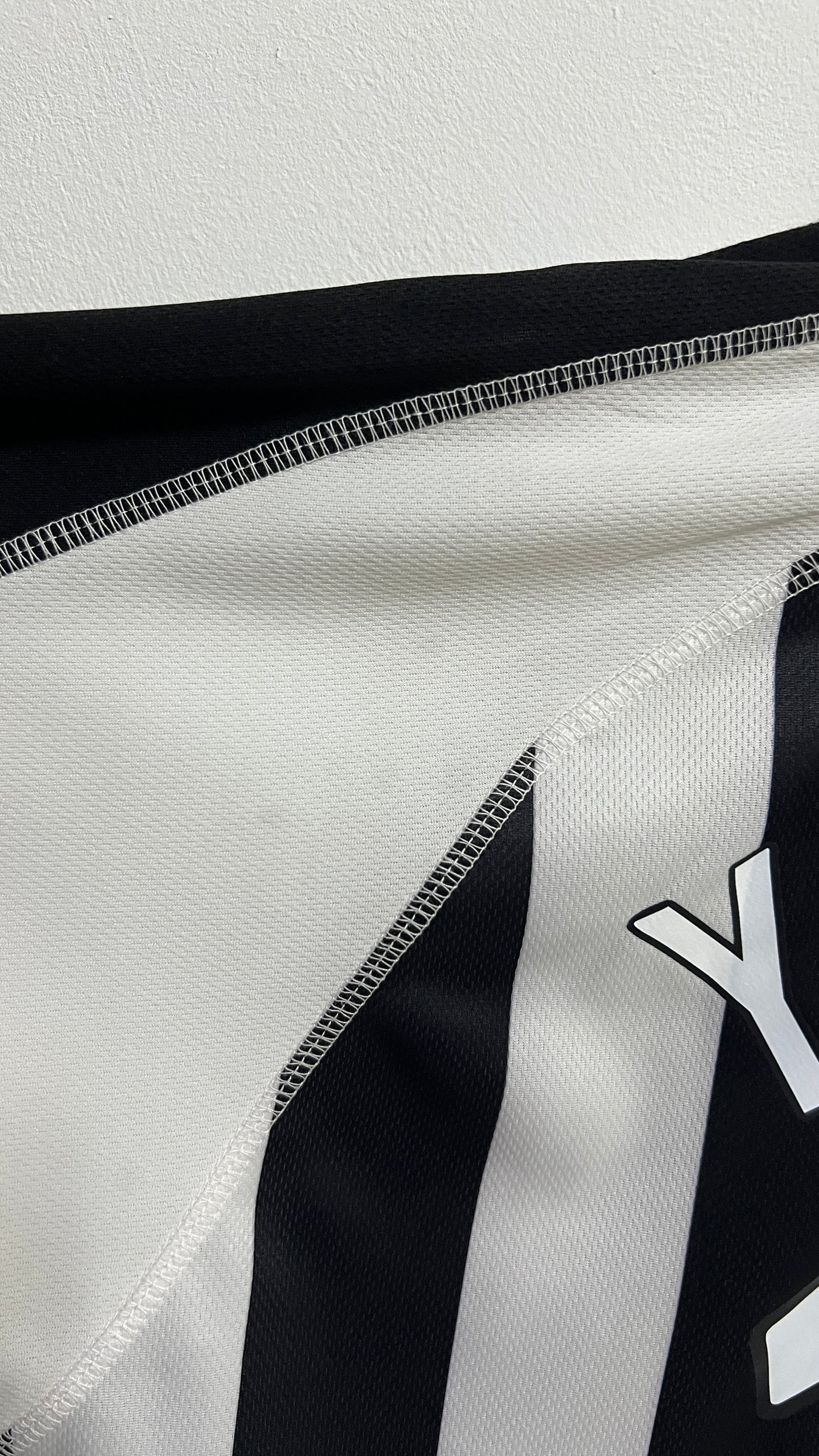 St. Mirren 2000-01 Home Shirt Yardley #11 (L)