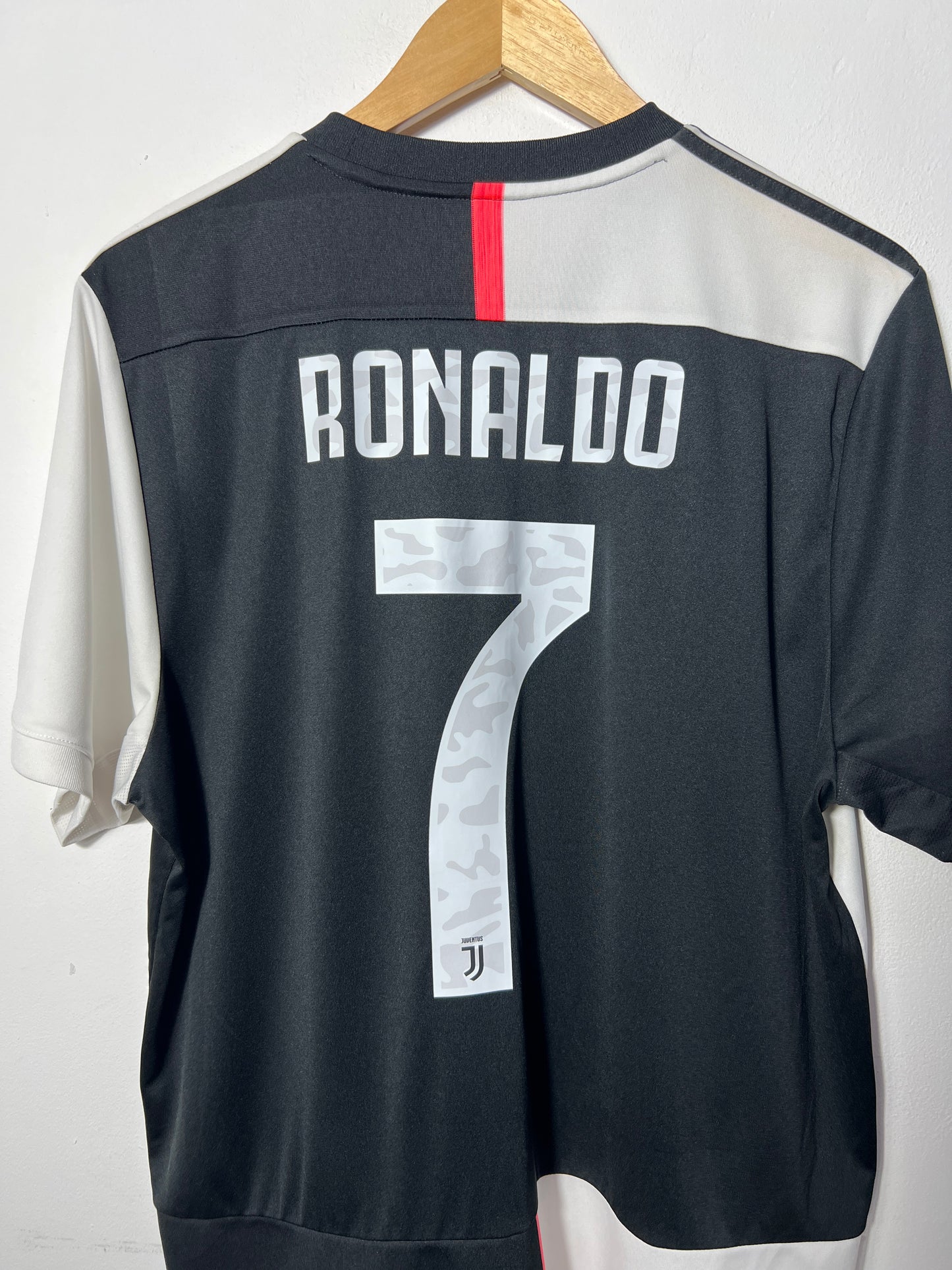(L) Juventus 2019-20 Home Shirt Ronaldo #7