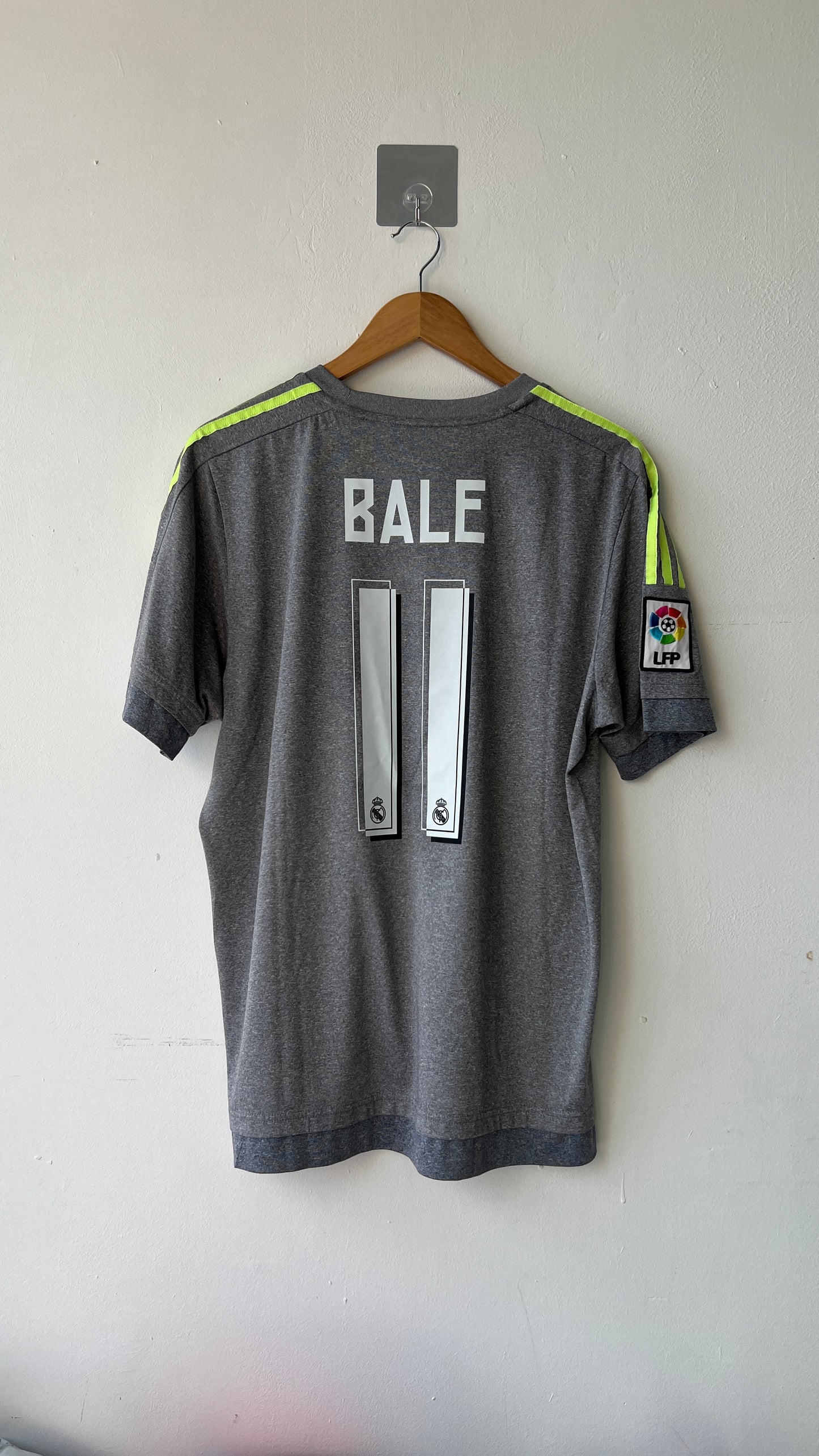 Real Madrid 2015-16 Away Shirt Bale #11 (L)