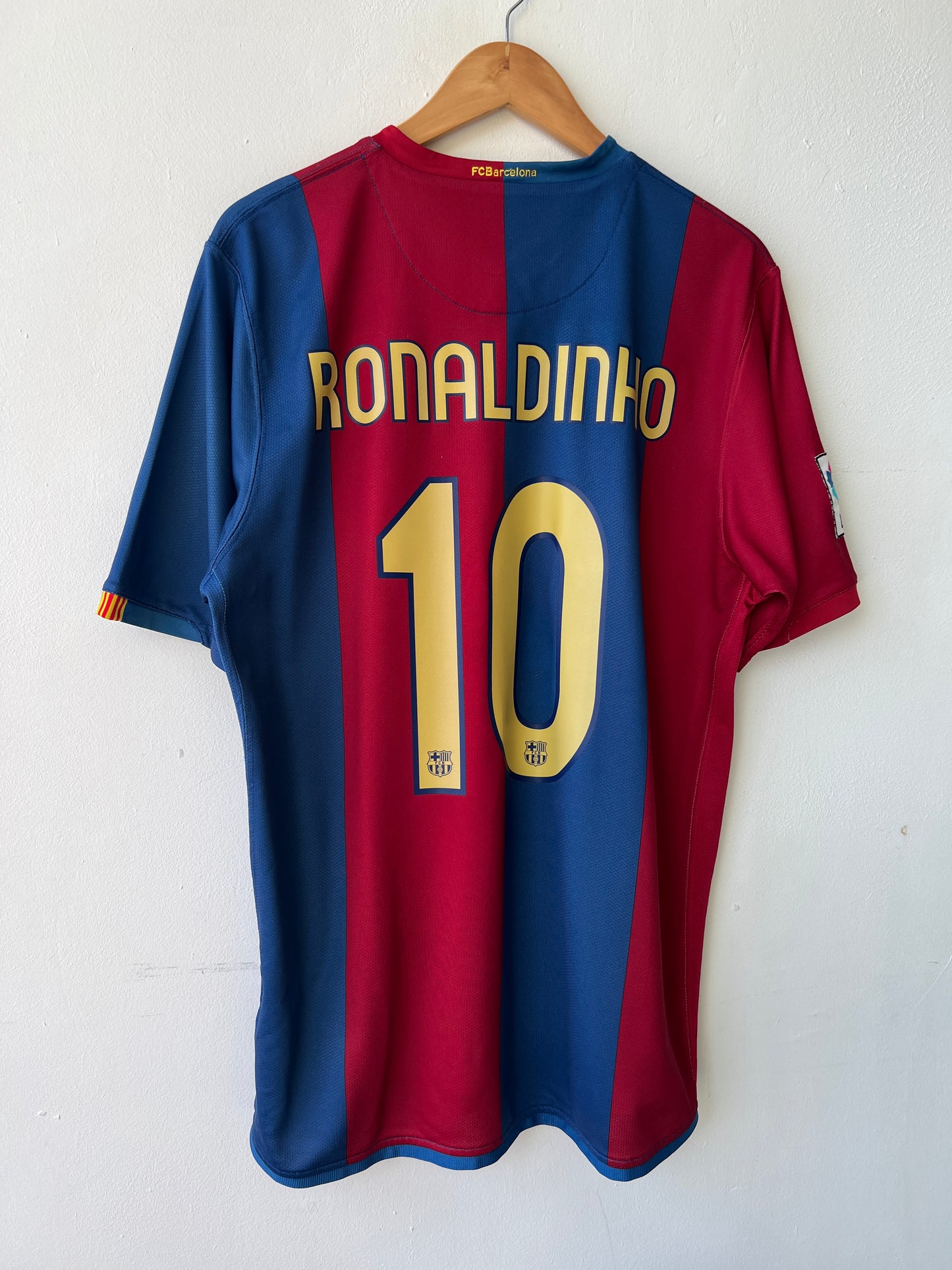 (L) Barcelona 2006-07 Home Shirt Ronaldinho #10