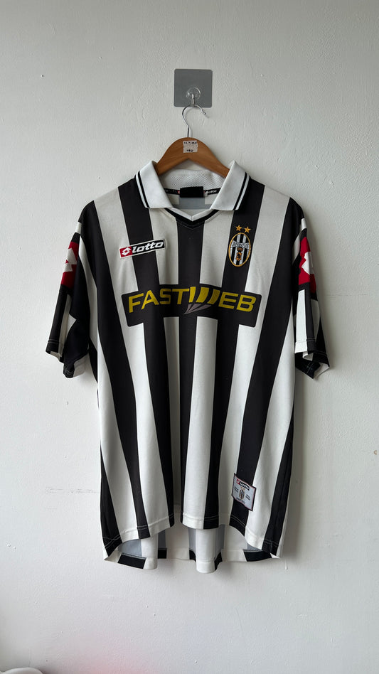 Juventus 2001-02 Home Shirt Salas #9 (L)