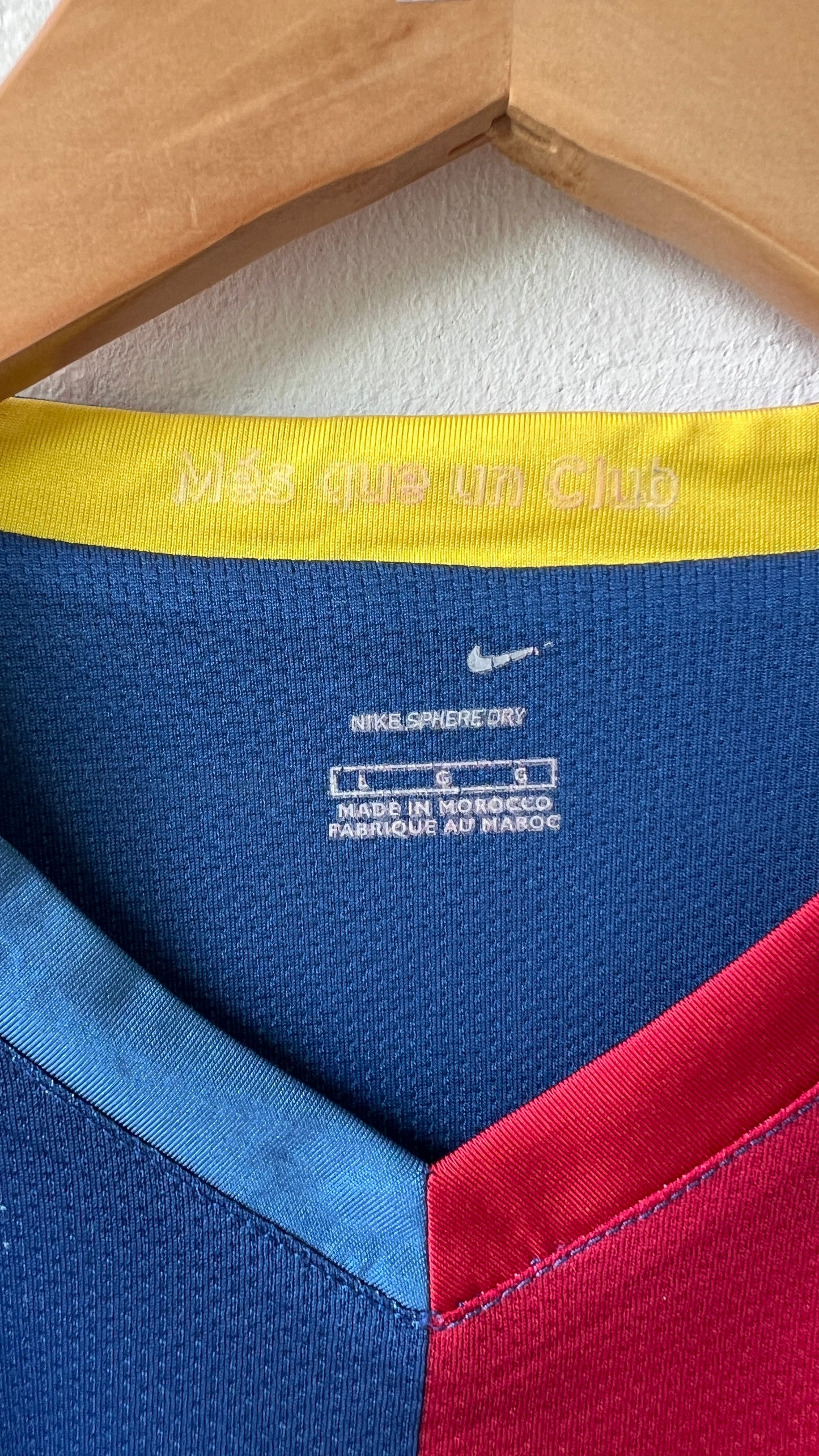 Barcelona 2006-07 Home Shirt Messi #19 (L)