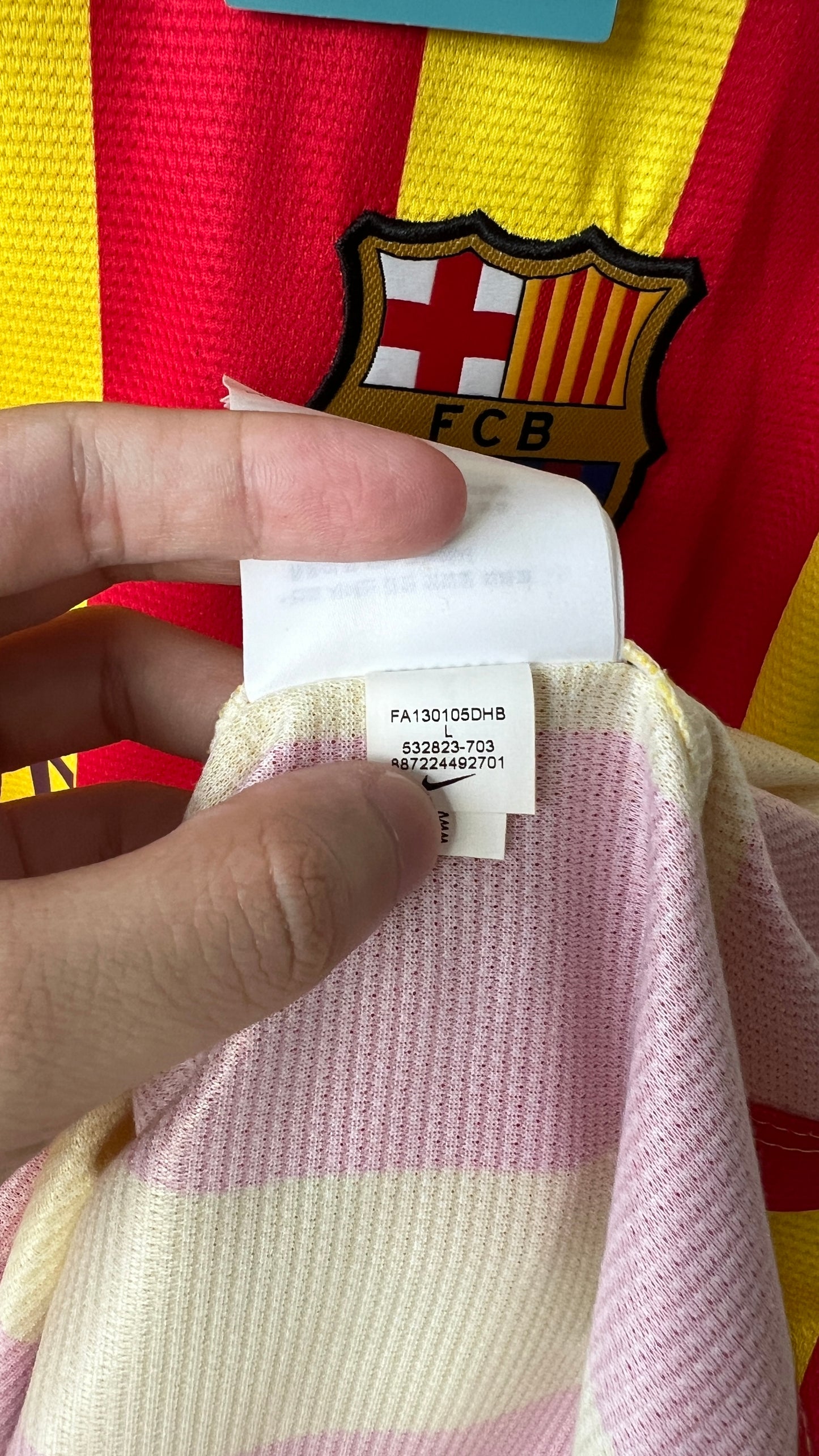 Barcelona 2013-15 Away Shirt Neymar Jr. #11 (L) (Brand New)