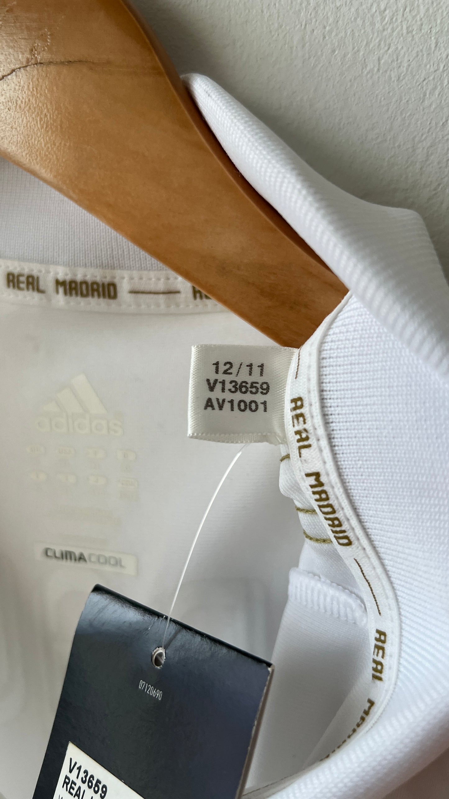 Real Madrid 2011-12 Home Shirt Ronaldo #7 (XL) (Brand New)
