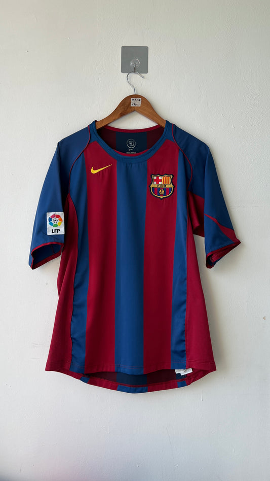 Barcelona 2004-05 Home Shirt Ronaldinho #10 (M)
