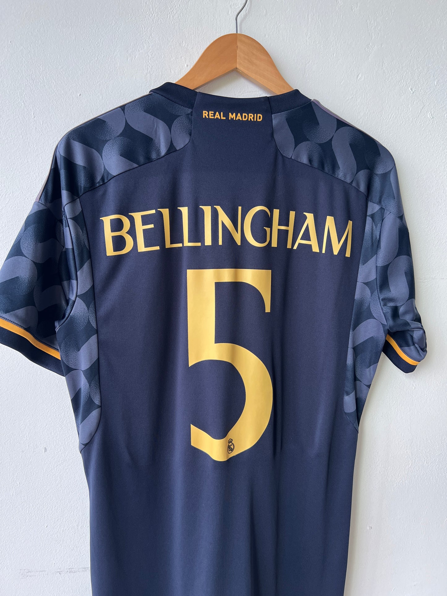 Real Madrid 2023-24 Away Shirt Bellingham #5 (M)
