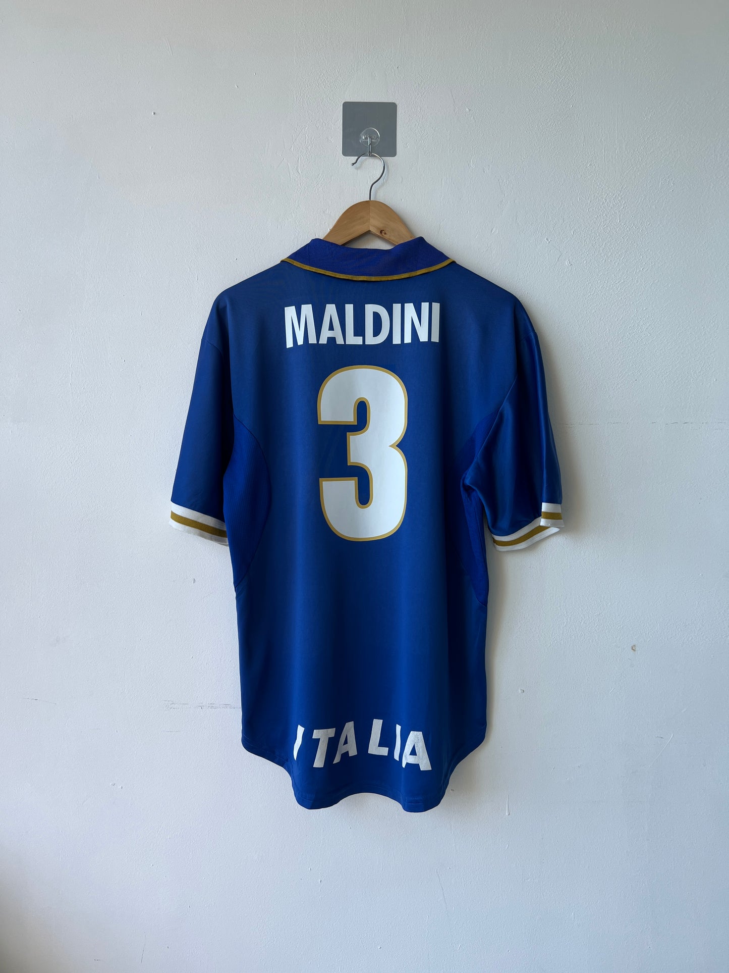 Italy 1996-97 Home Shirt Maldini #3 (L)