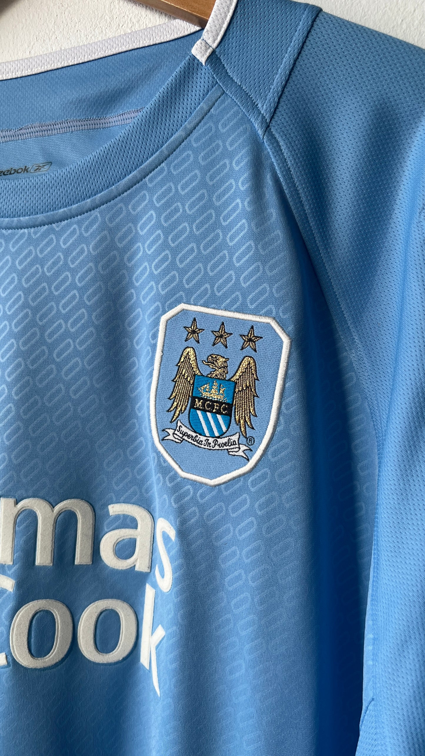 Manchester City 2004-06 Home Shirt Fowler #8 (L fits XL)