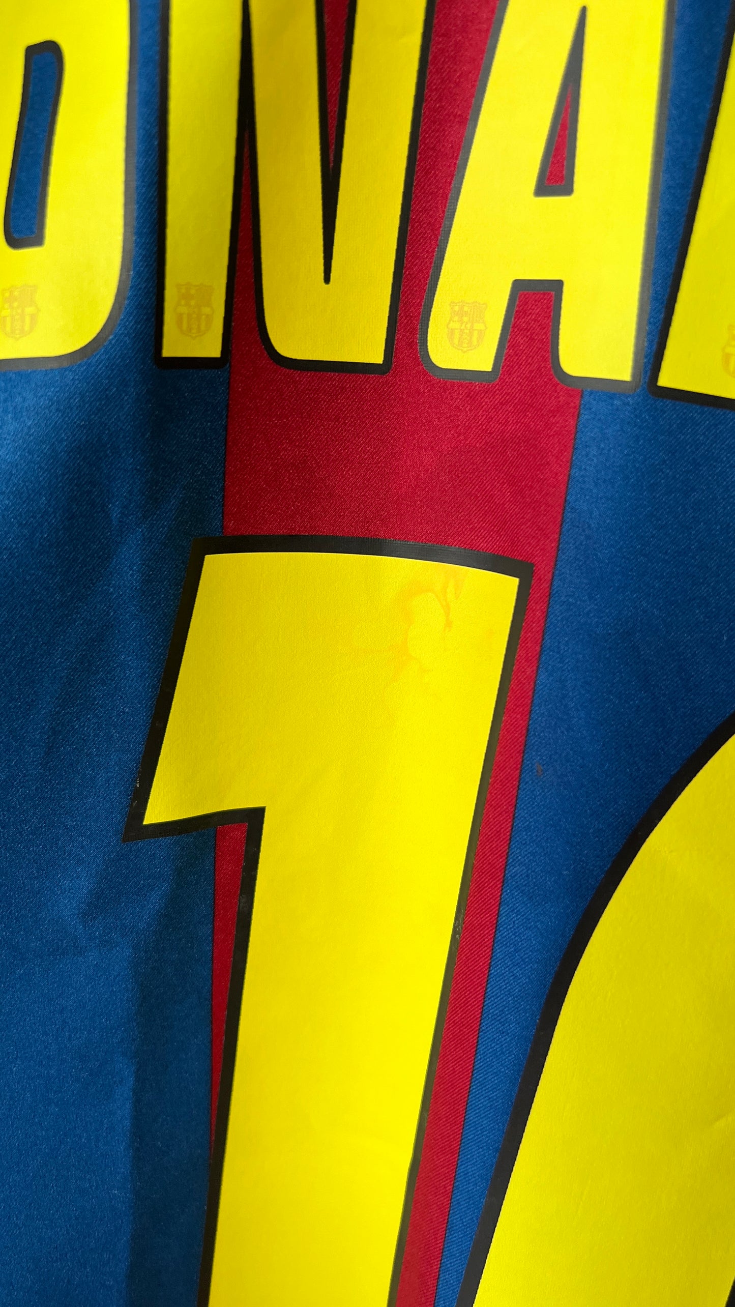 Barcelona 2005-06 Home Shirt Ronaldinho #10 (M)