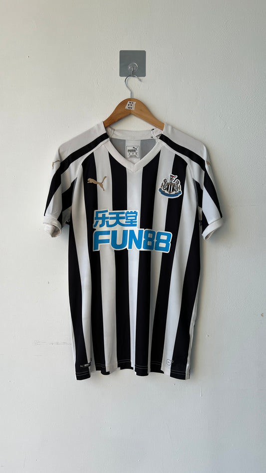 Newcastle 2018-19 Home Shirt Joselu #21 (M)