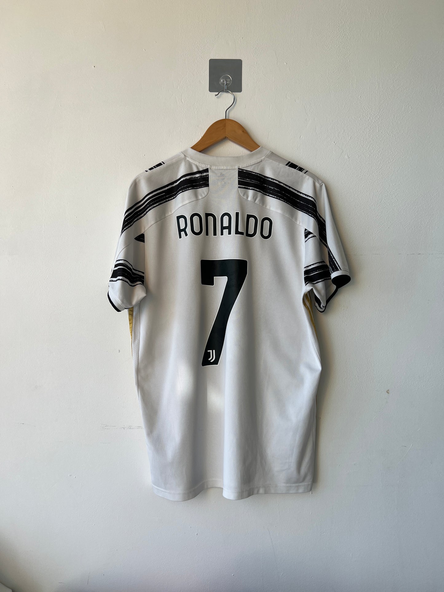 Juventus 2020-21 Home Shirt Ronaldo #7 (XL)