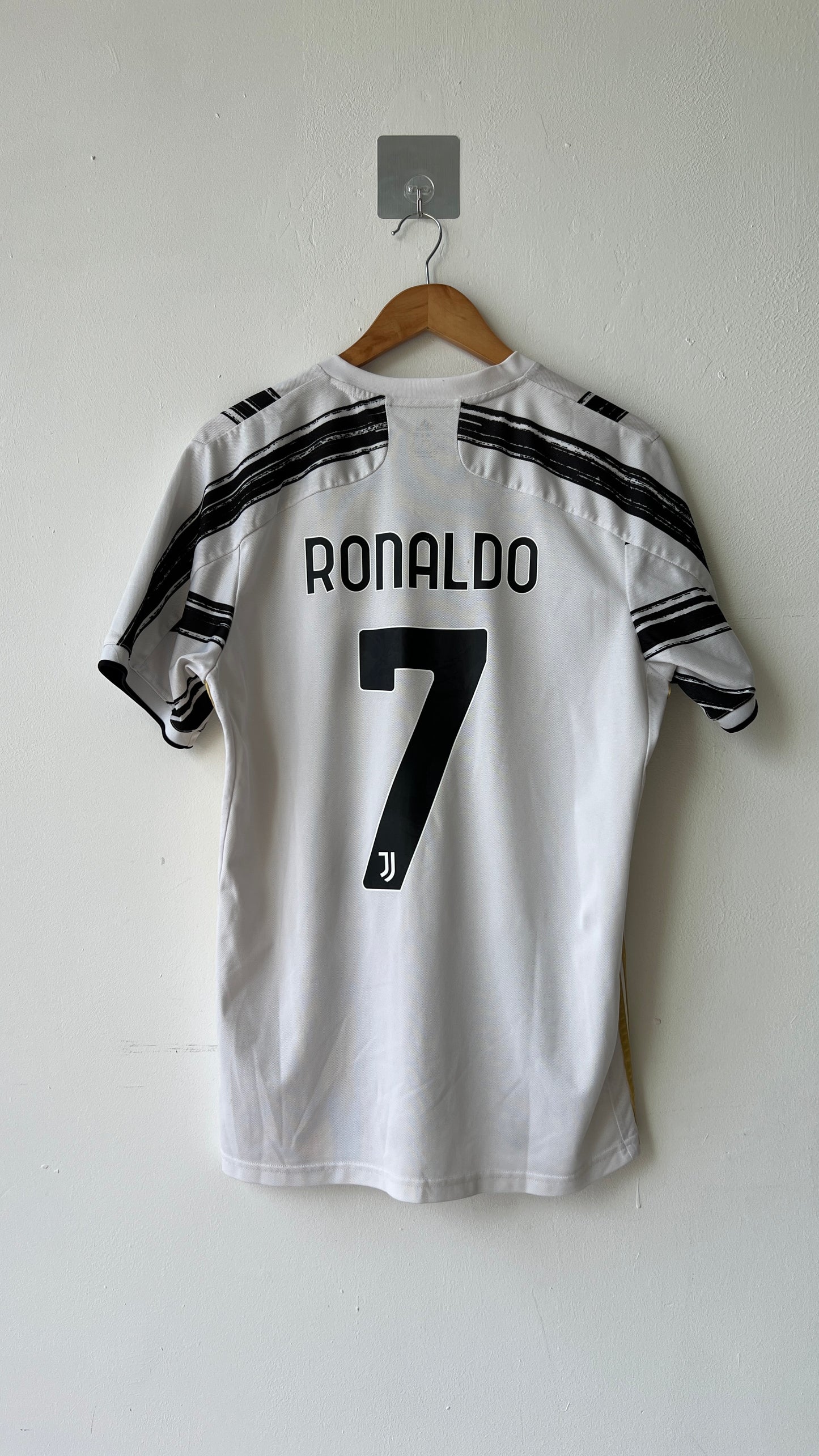 Juventus 2020-21 Home Shirt Ronaldo #7 (L)