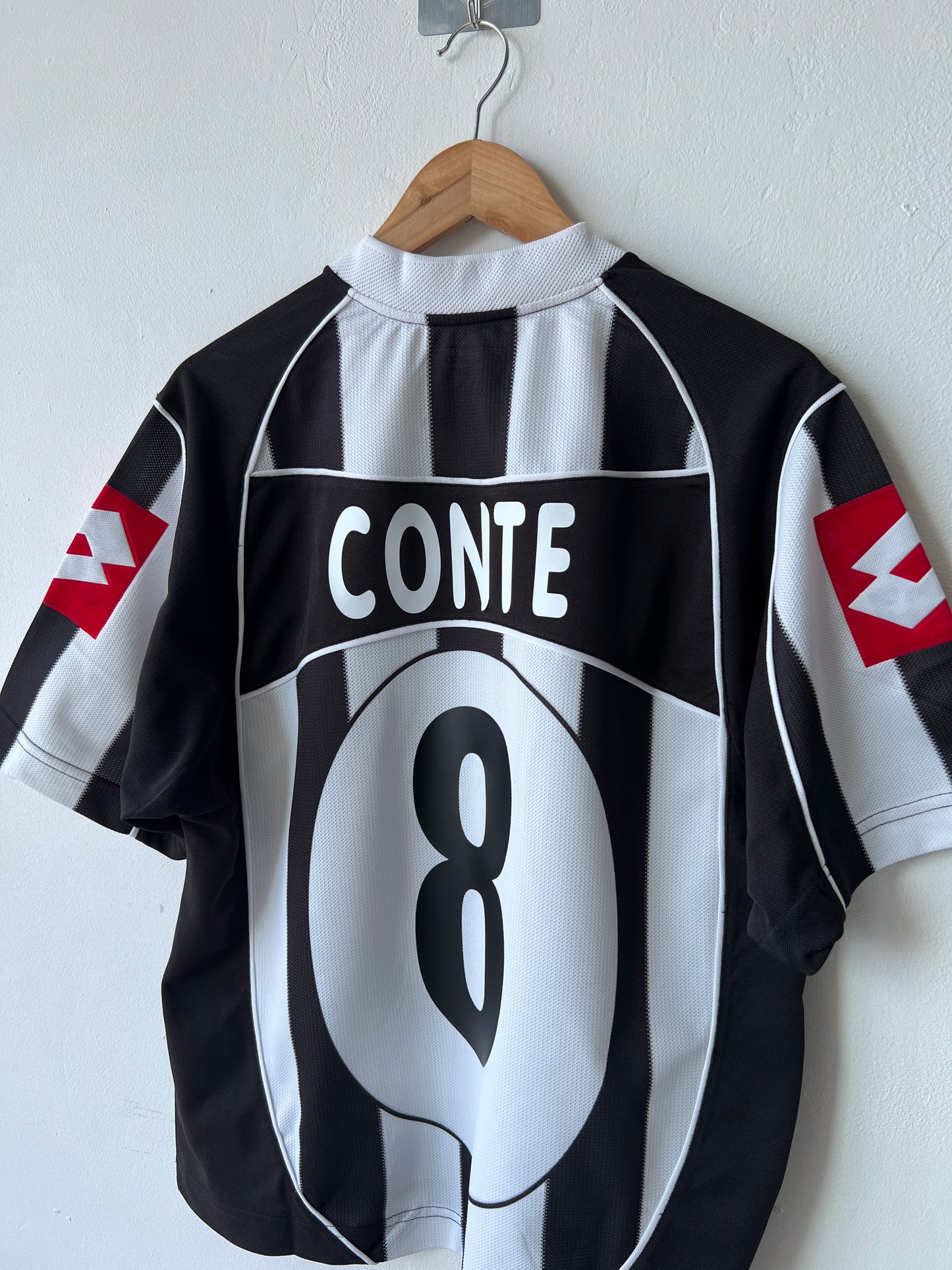 Juventus 2002-03 Home Shirt Conte #8 (M fits L)