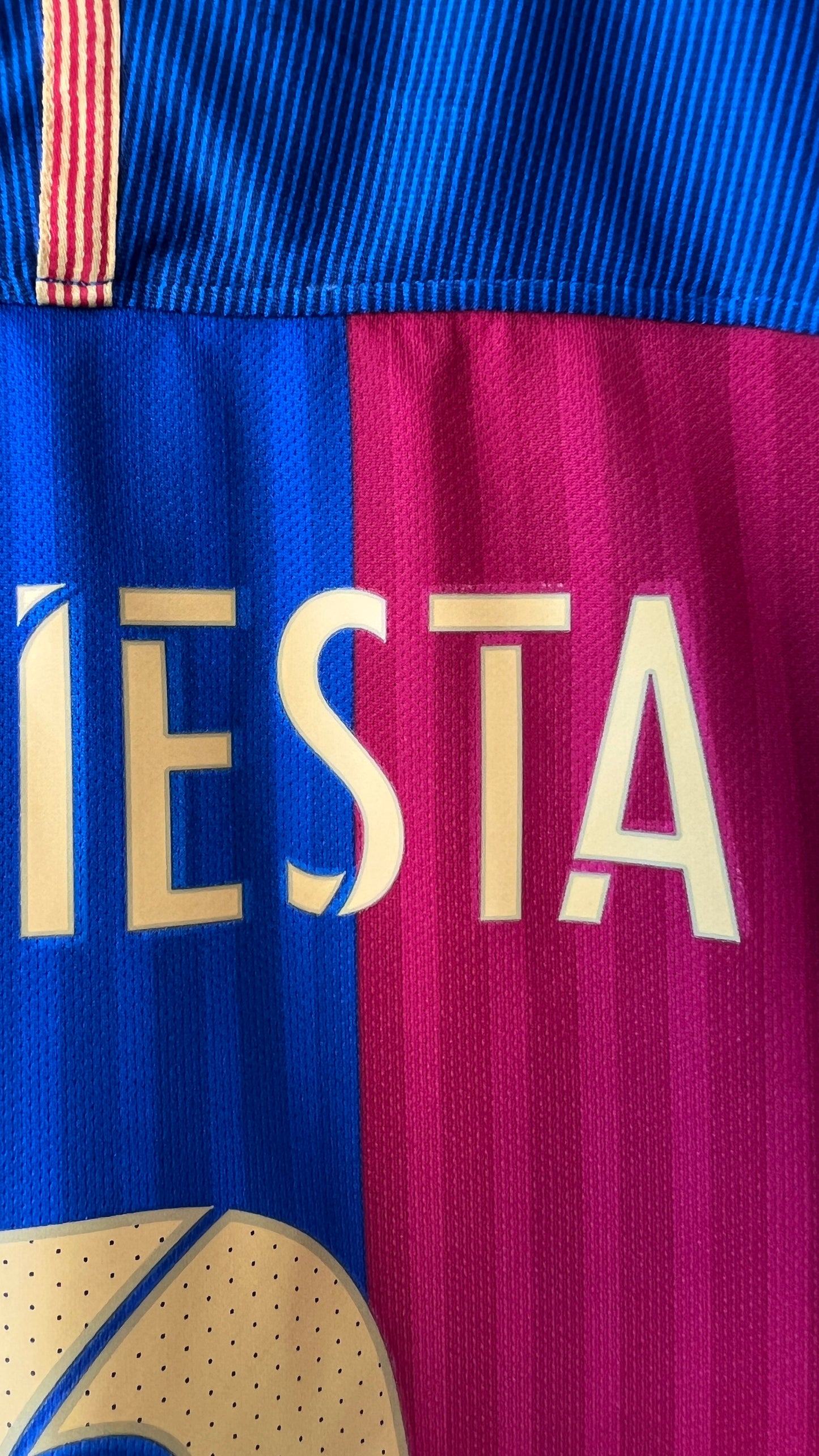 Barcelona 2016-17 Home Shirt A. Iniesta #8 (M)