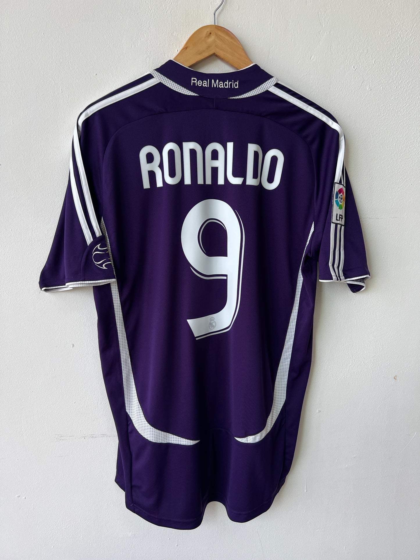(M fits L) Real Madrid 2006-07 Third Shirt Ronaldo #9