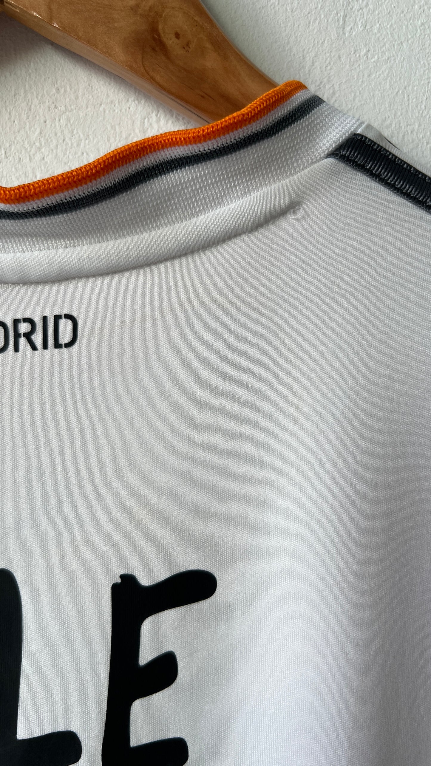 Real Madrid 2013-14 Home Shirt Bale #11 (L)