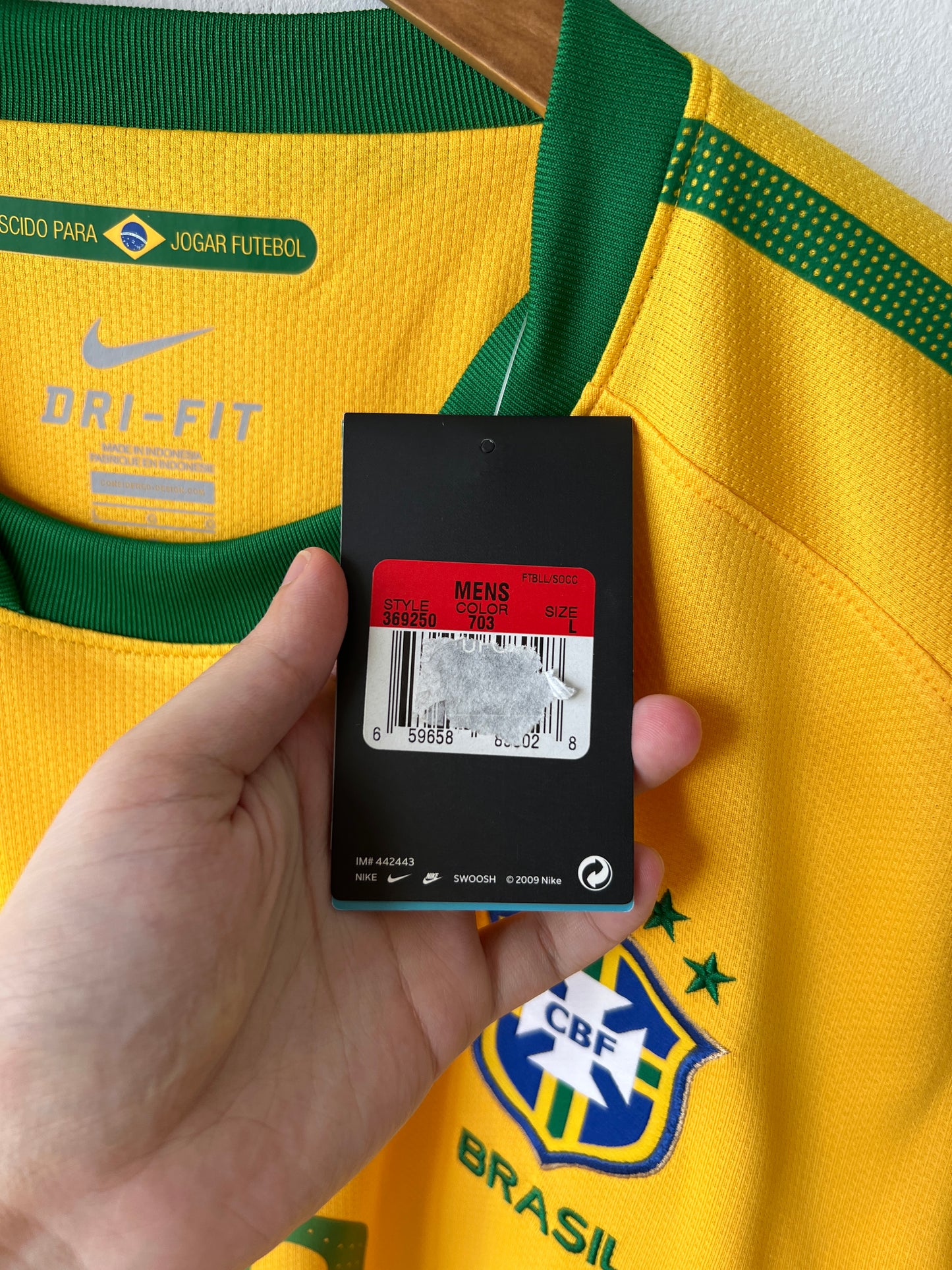 Brazil 2010-11 Home Shirt Kaka #10 (NEW) (L)