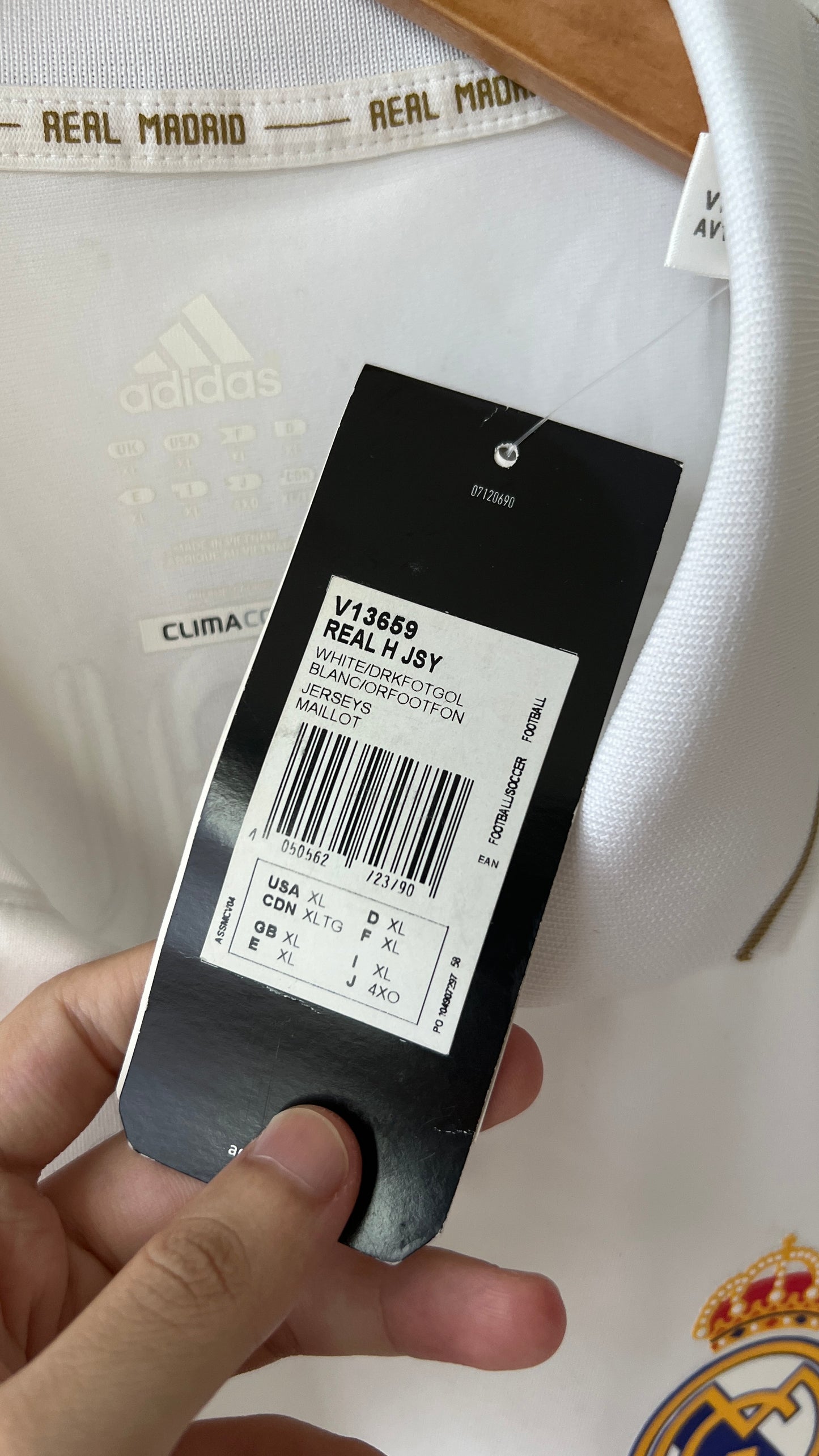 Real Madrid 2011-12 Home Shirt Ronaldo #7 (XL) (Brand New)