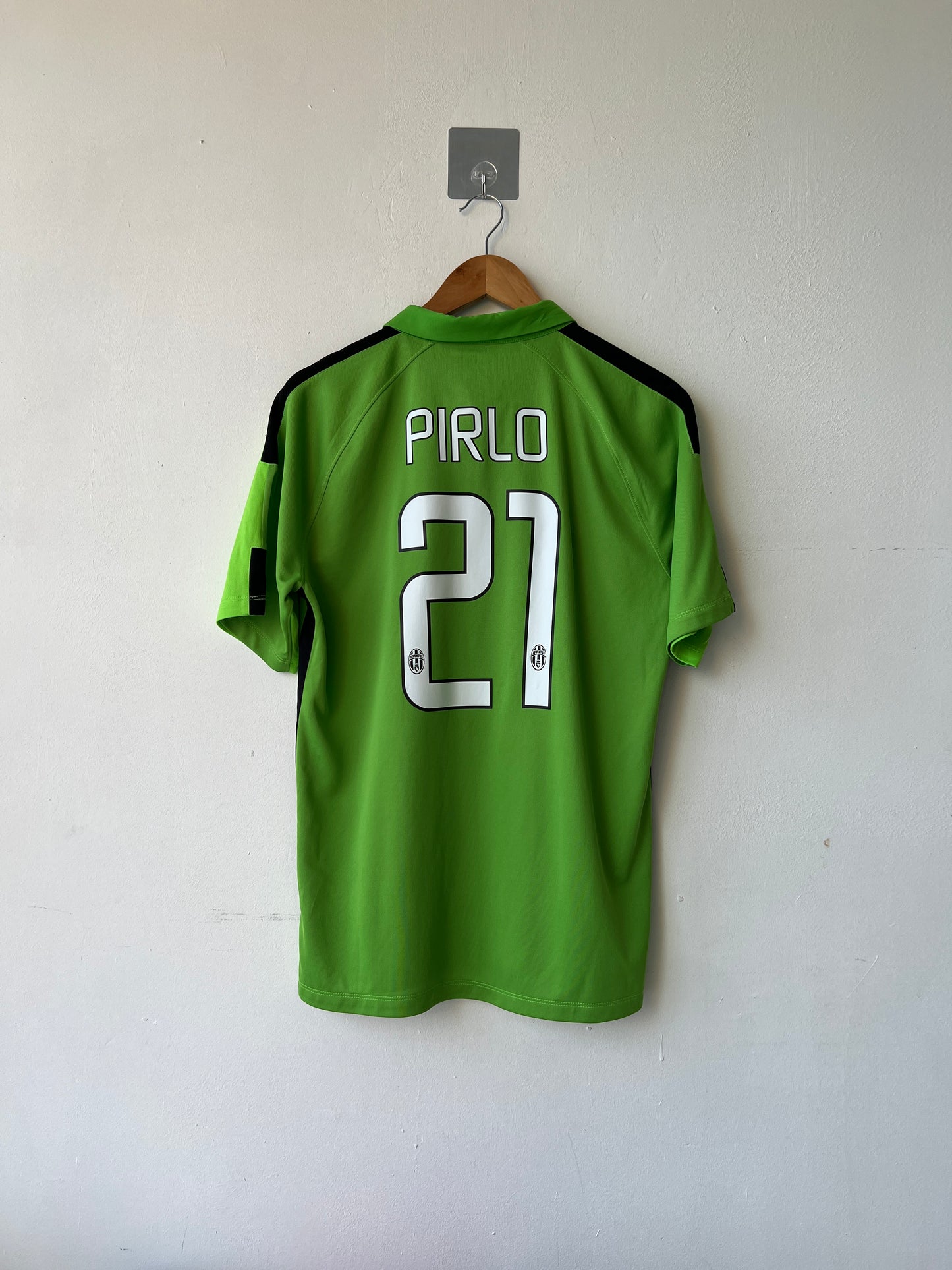 Juventus 2014-15 Third Shirt Pirlo #21 (M)