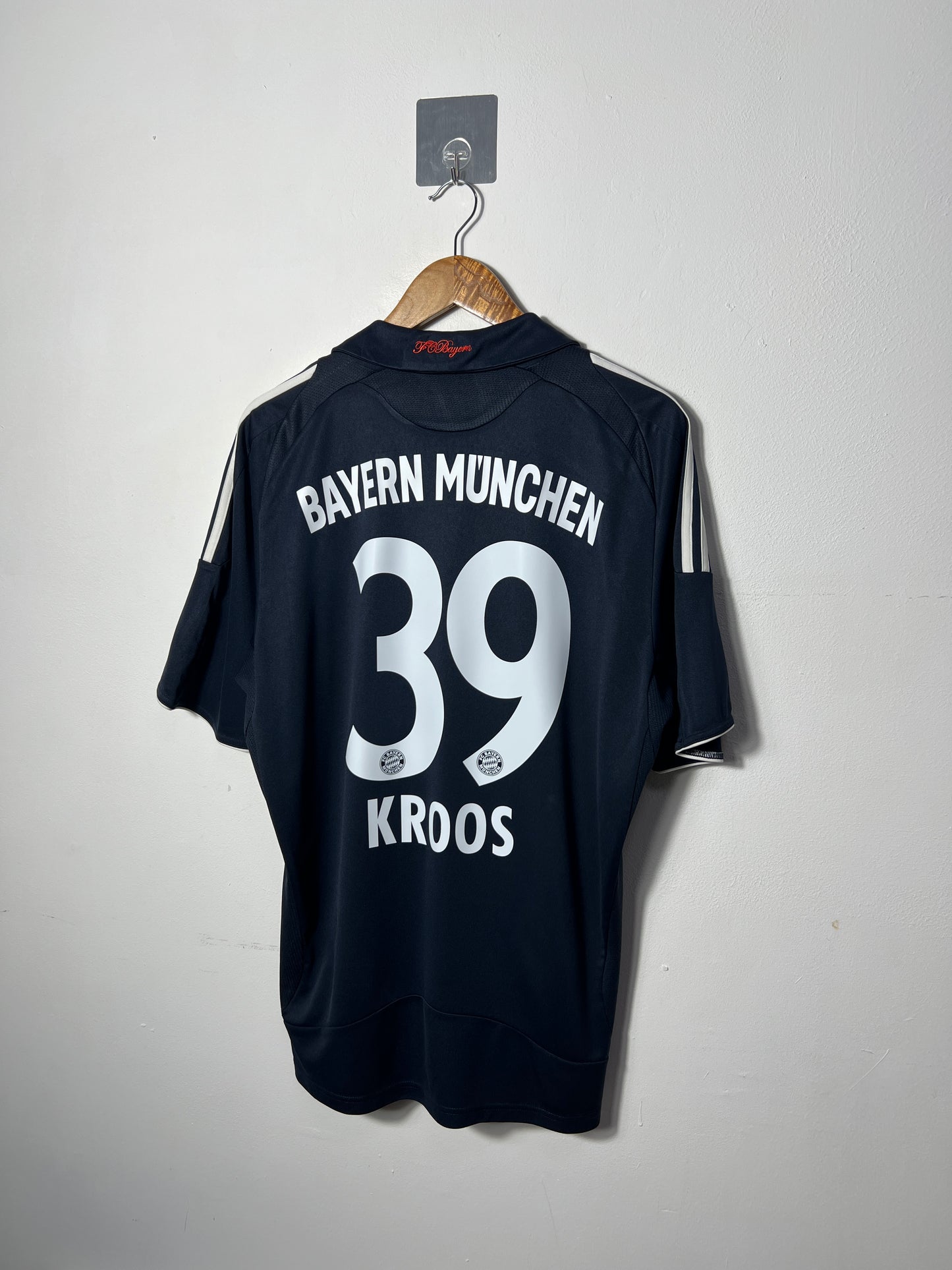 (L) Bayern Munich 2008-10 Away Shirt Kroos #39