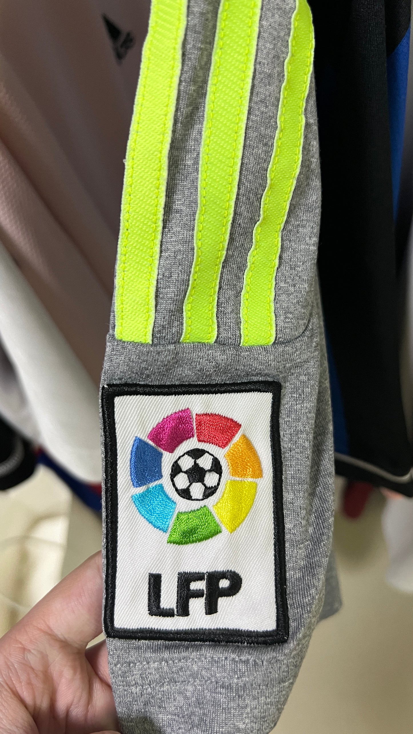 Real Madrid 2015-16 Away Shirt Bale #11 (L)