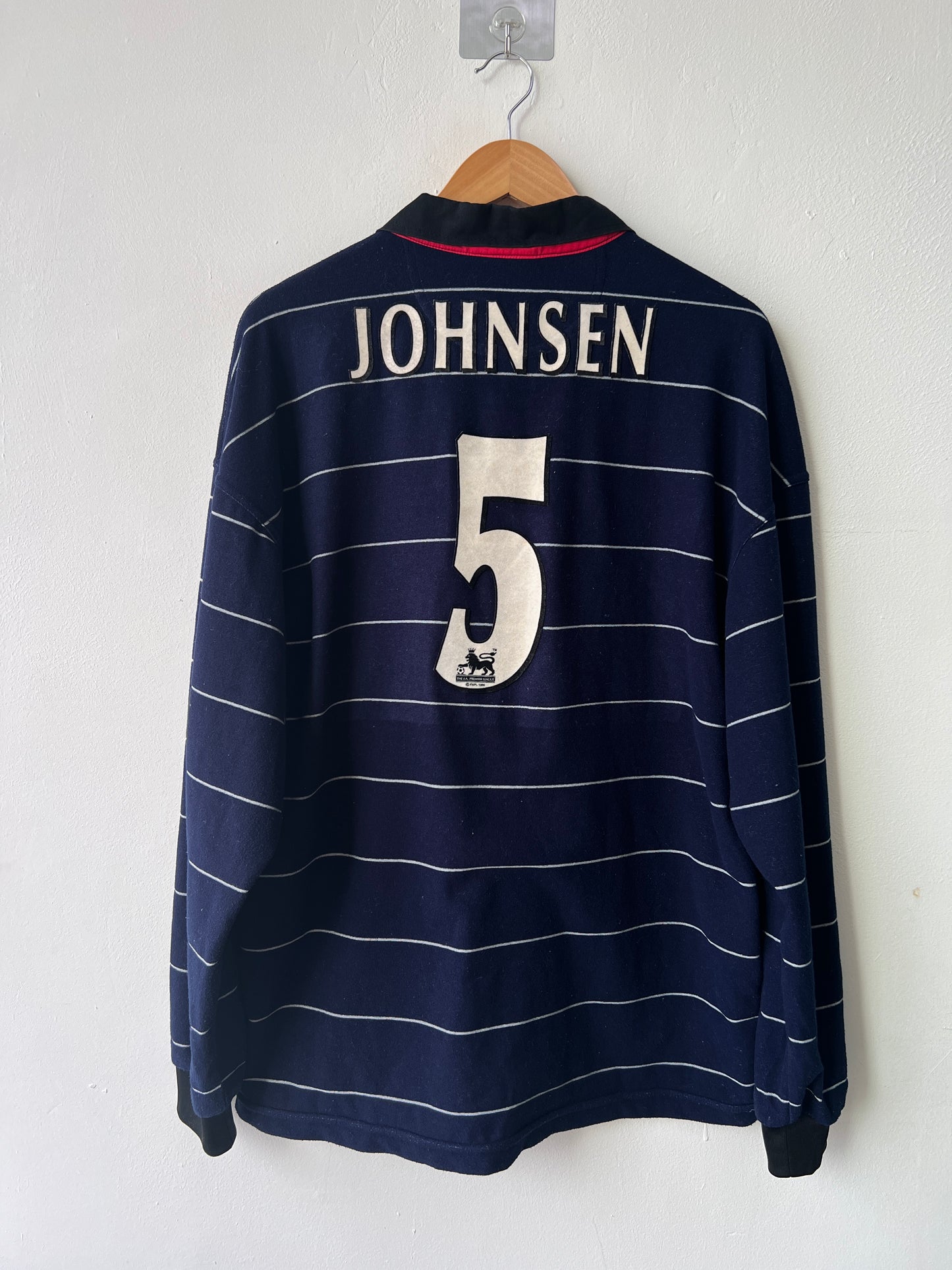 (L fits XL) Manchester United 1999-00 Away Long Sleeve Shirt Johnsen #5
