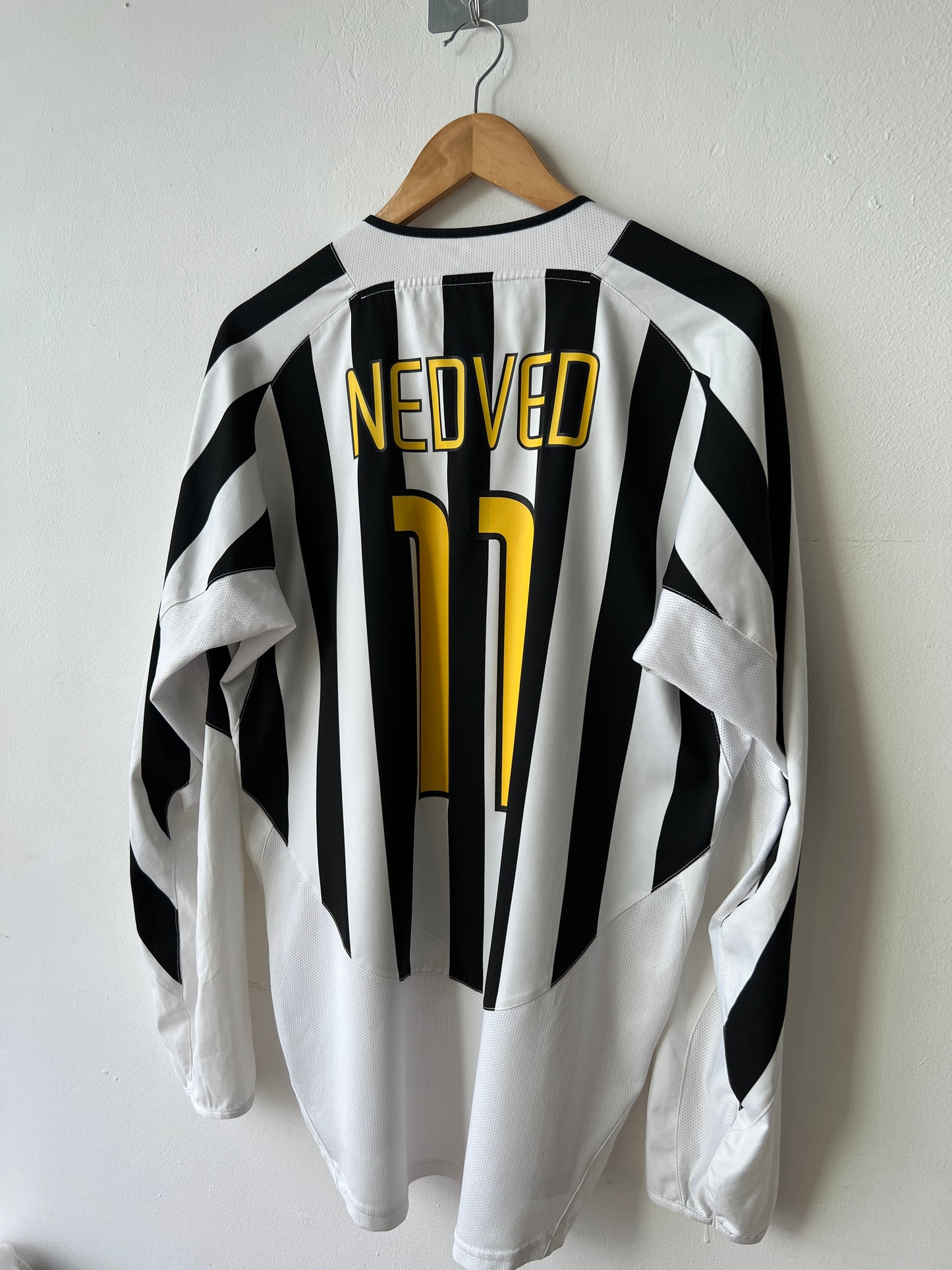 Juventus 2003-04 Home Long Sleeve Shirt Nedved #11 (L)