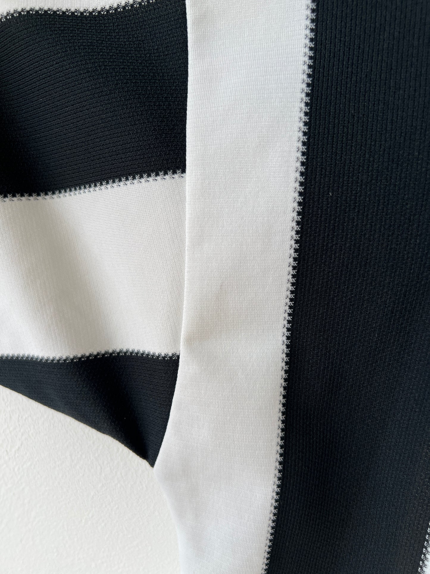 Newcastle 1995-97 Home Shirt Shearer #9 (L)