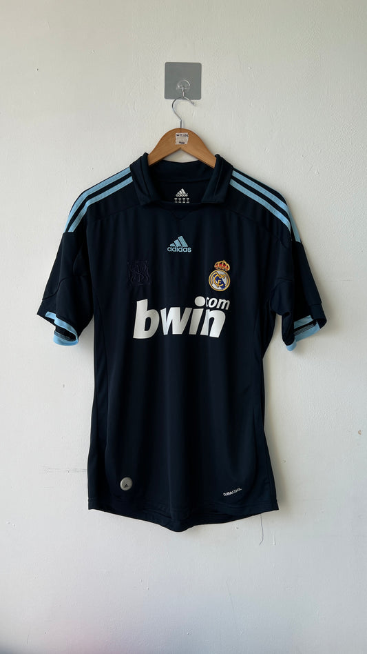 Real Madrid 2009-10 Away Shirt Ronaldo #9 (M)