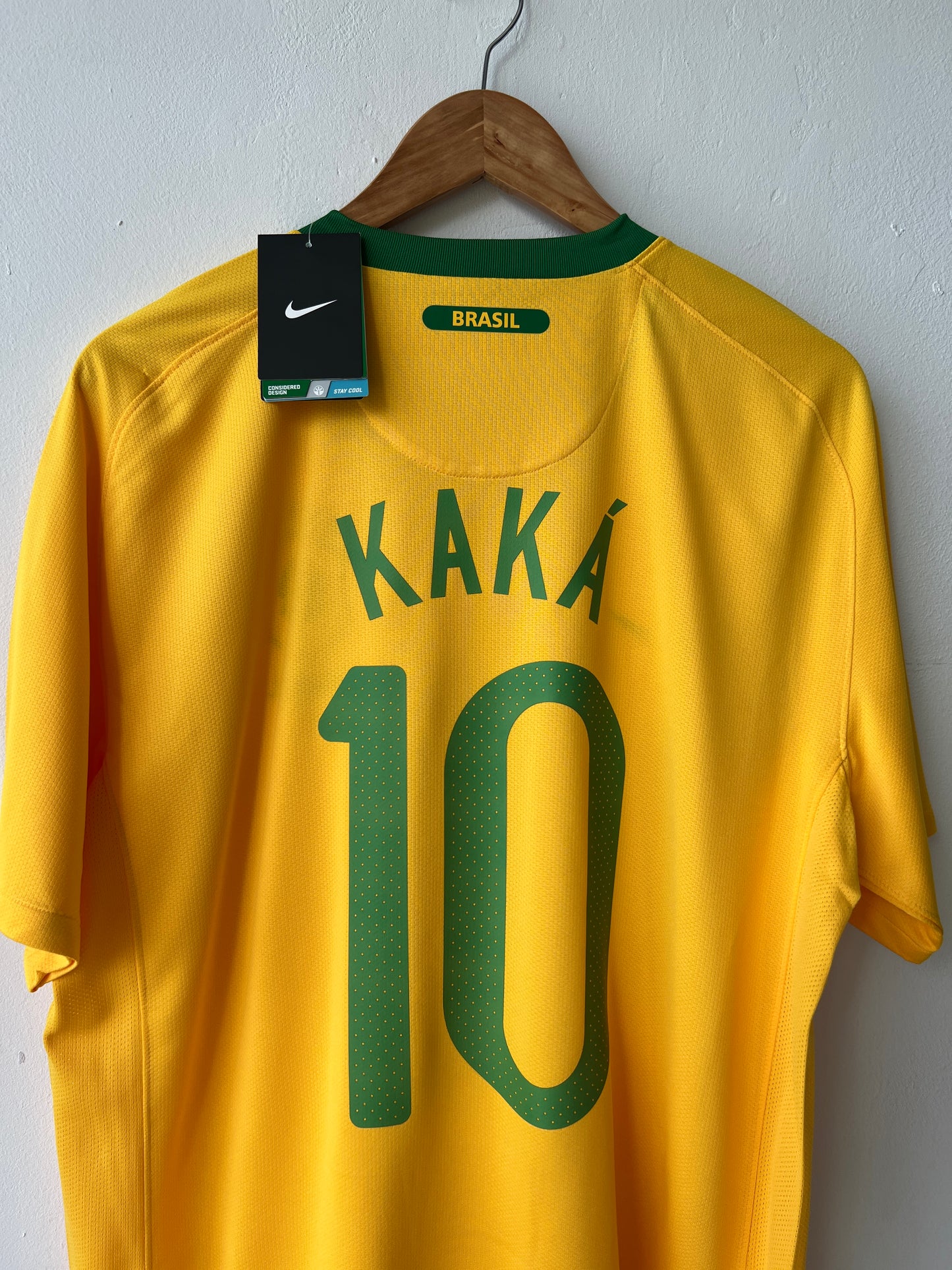 Brazil 2010-11 Home Shirt Kaka #10 (NEW) (L)