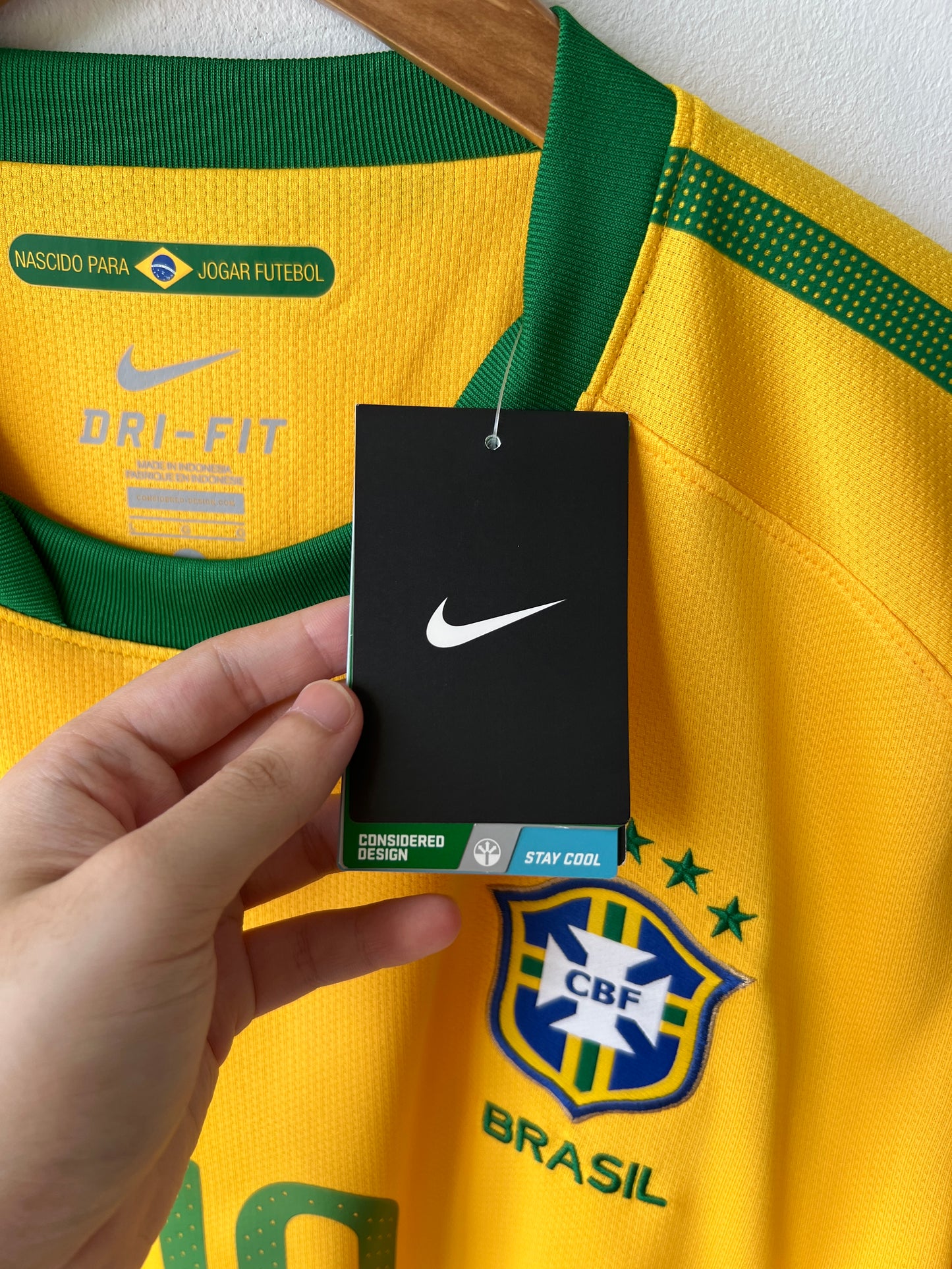 Brazil 2010-11 Home Shirt Kaka #10 (NEW) (L)