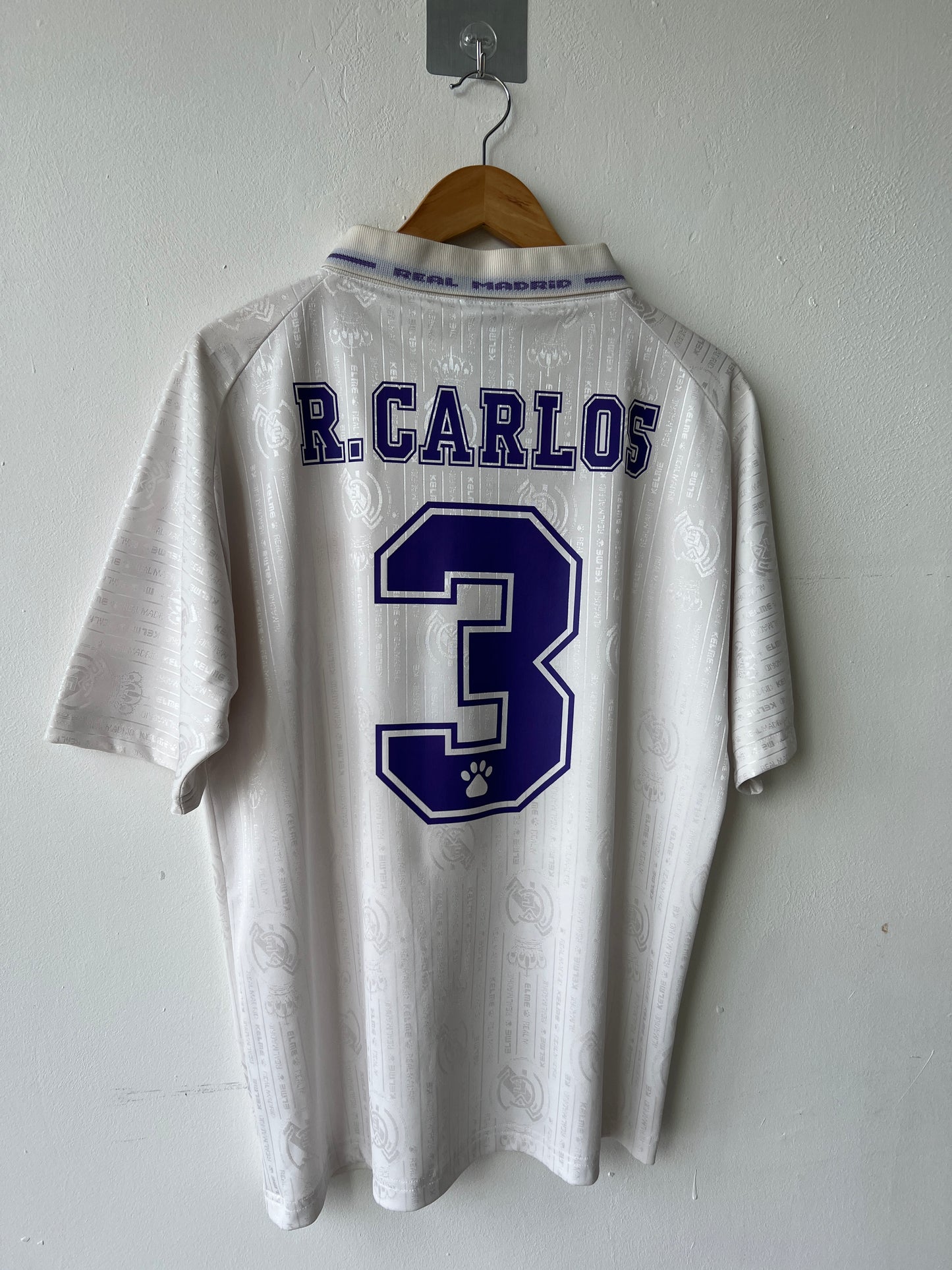 (M fits L) Real Madrid 1996-97 Home Shirt R. Carlos #3