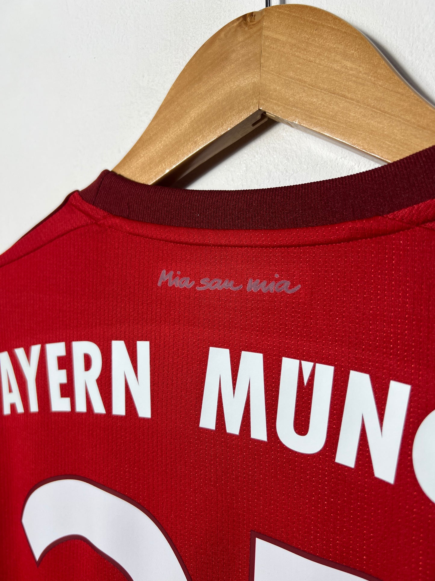 (M) Bayern Munich 2015-16 Home Long Sleeve Shirt Muller #25