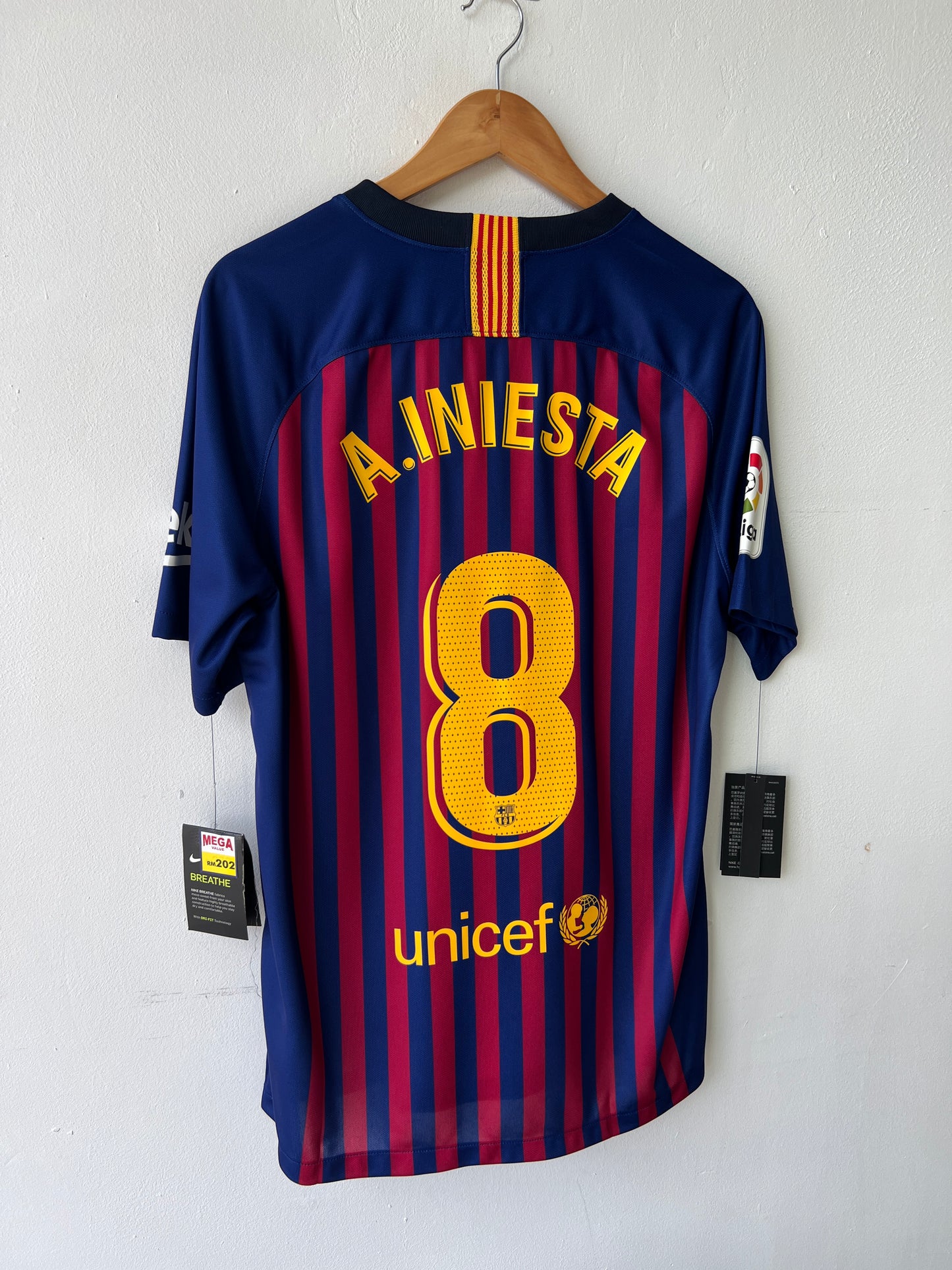 (L) Barcelona 2018-19 Home Shirt A. Iniesta (NEW) (Tribute)