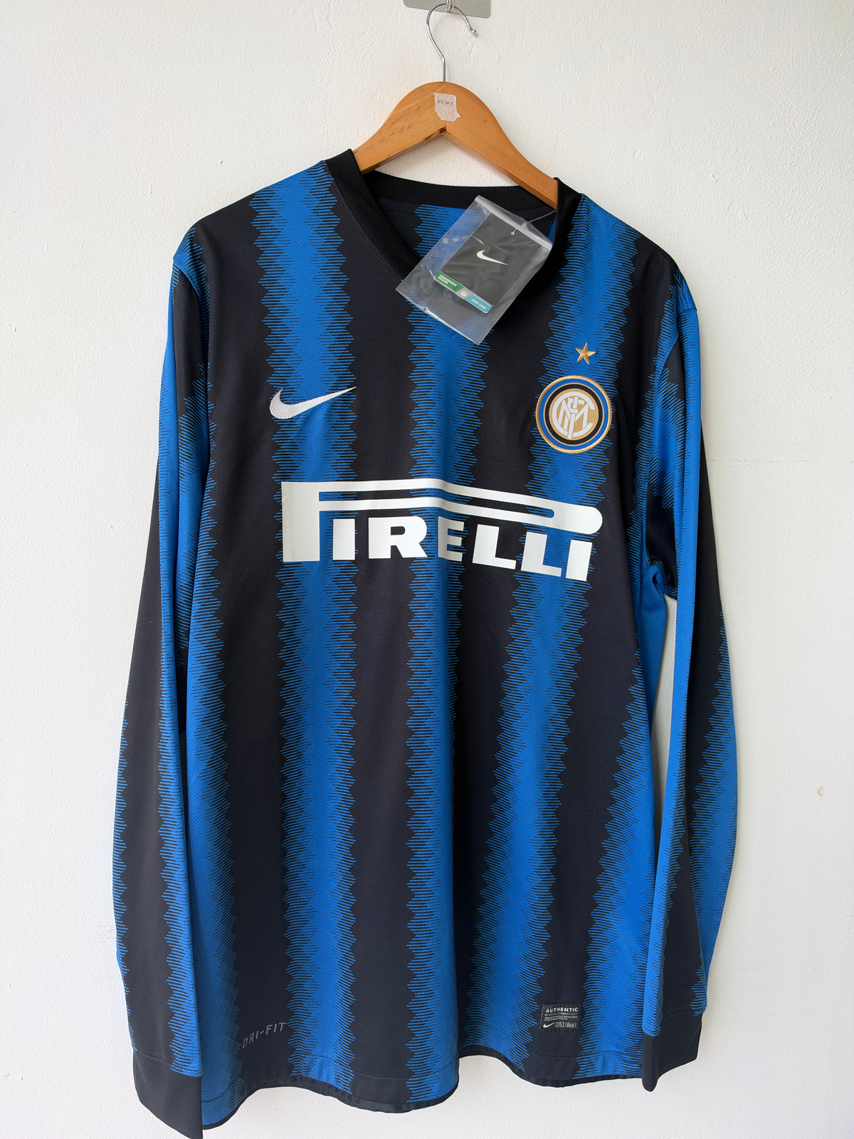 (L) Inter Milan 2010-11 Home Long Sleeve Shirt Sneijder #10 (NEW)