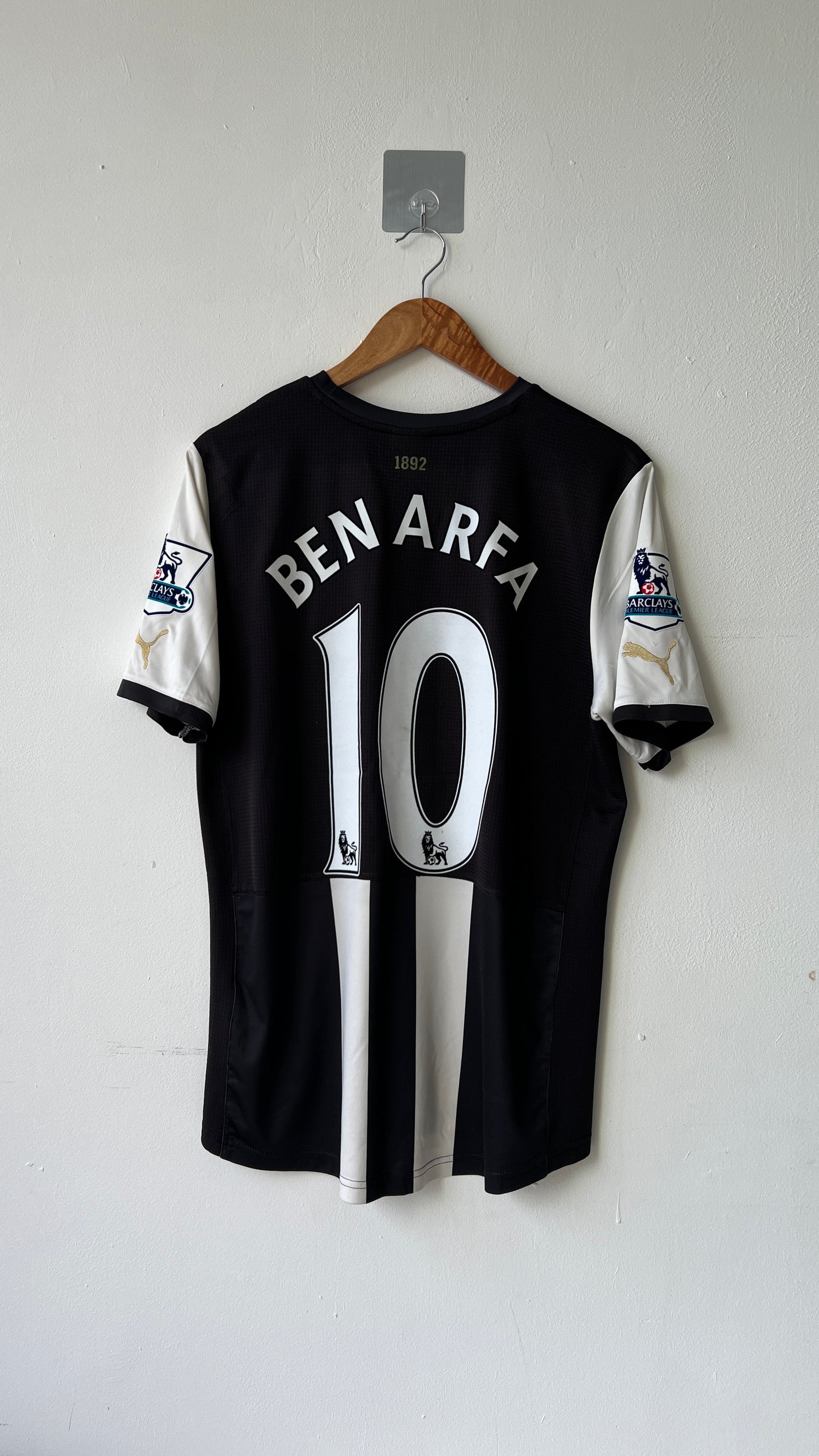 Newcastle 2011-12 Home Shirt Ben Arfa #10 (M)