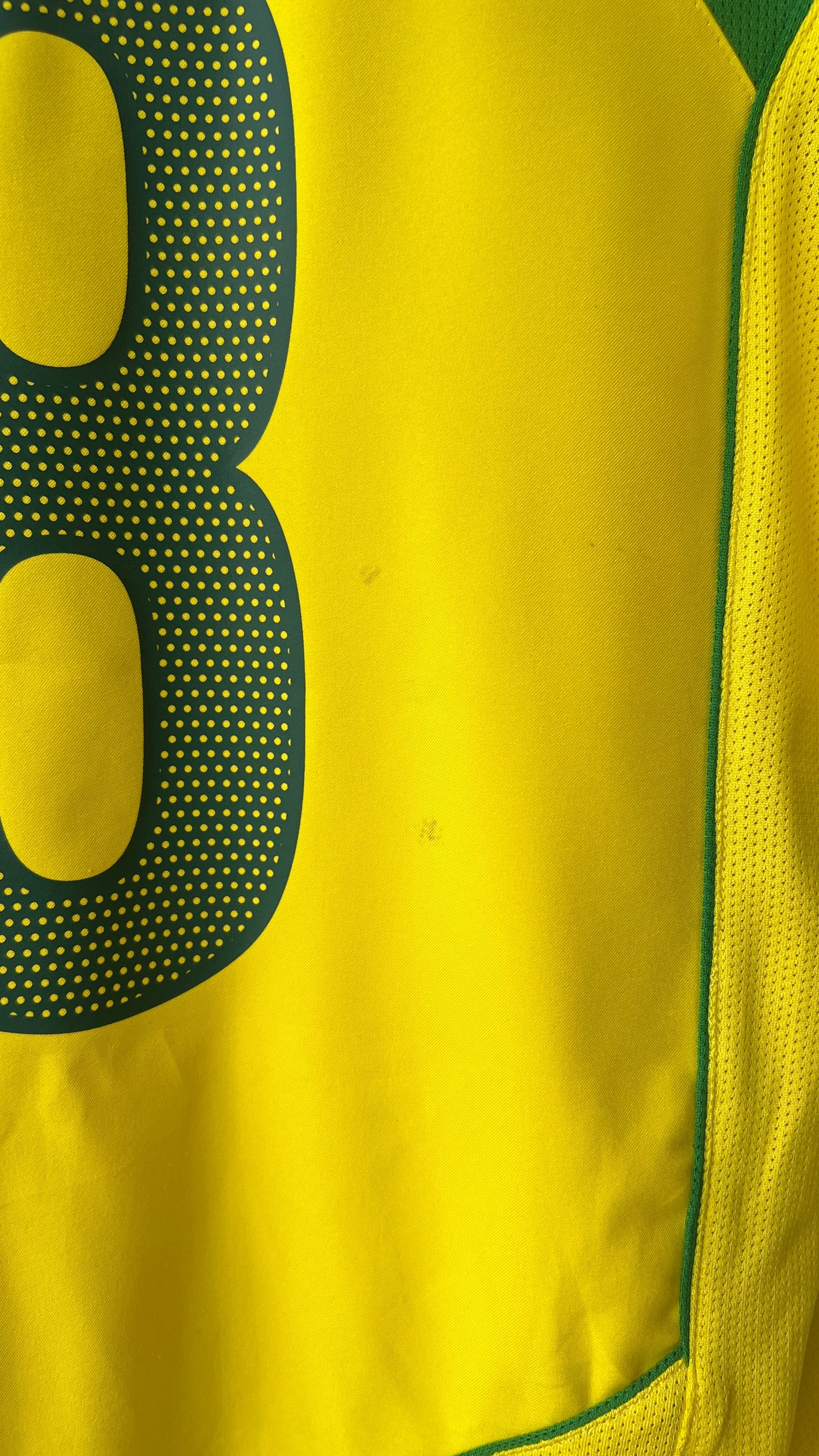 Brazil 2004-06 Home Shirt Kaka #8 (S/M)
