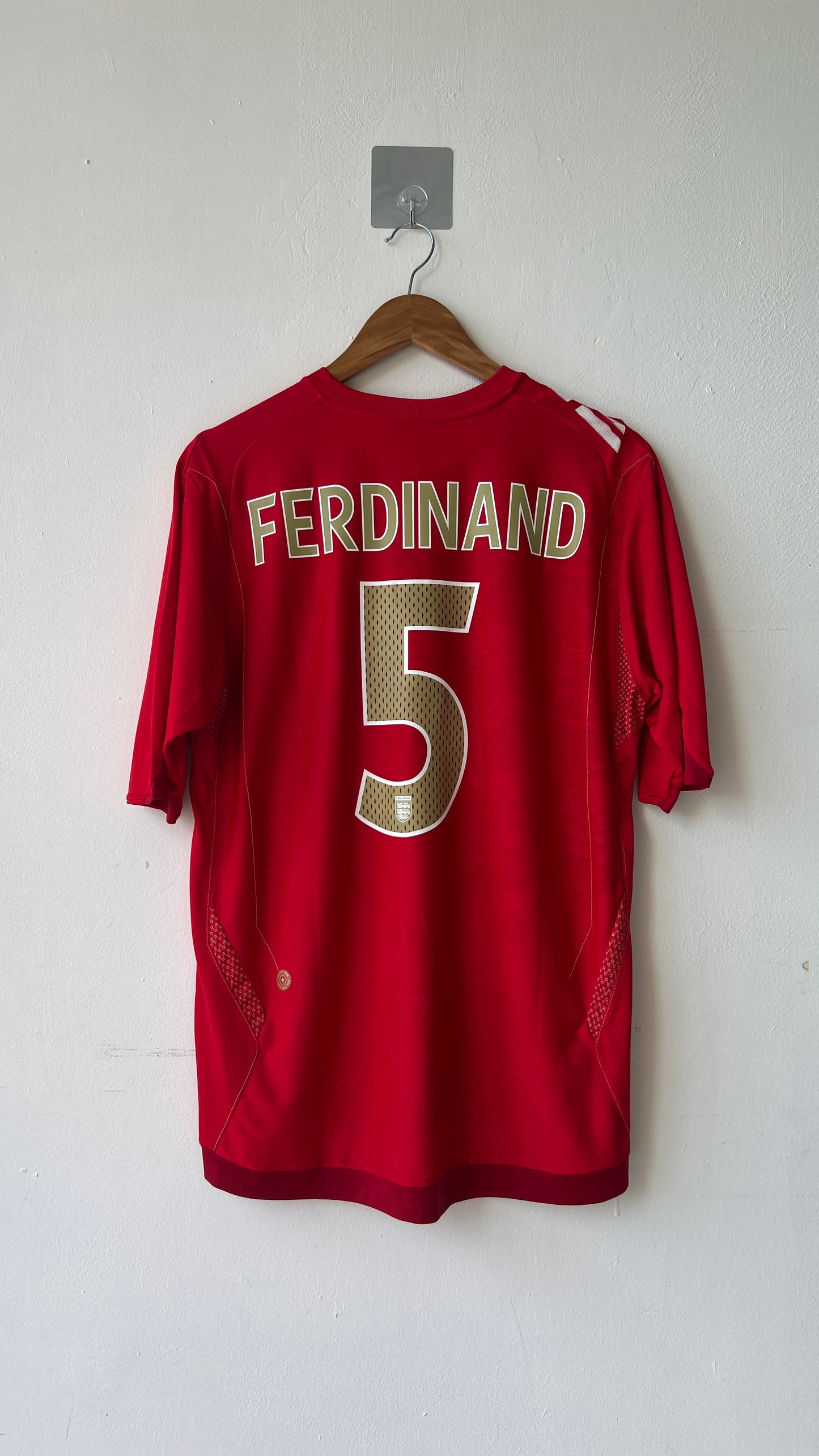 England 2006-08 Away Shirt Ferdinand #5 (L)