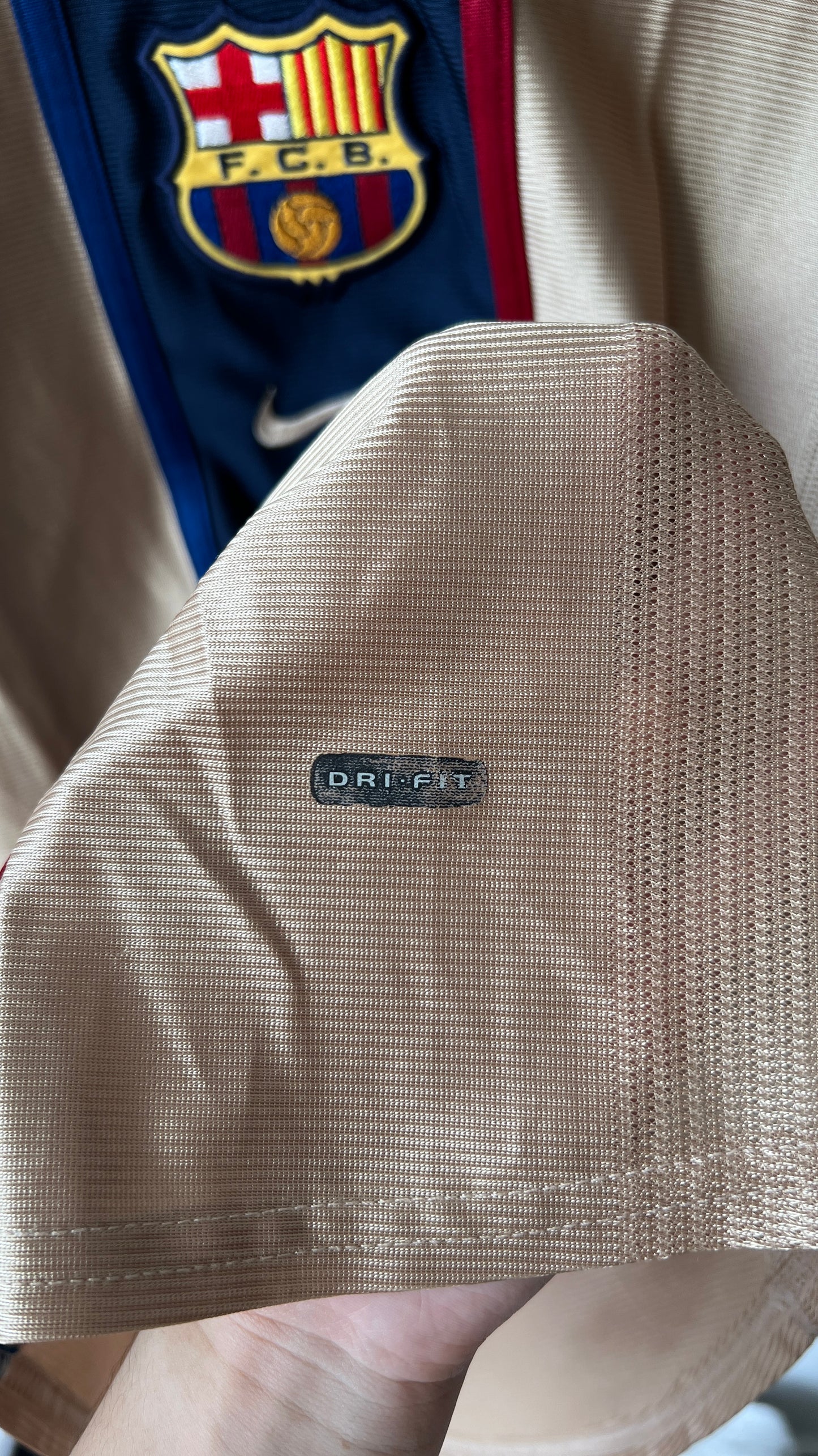 Barcelona 2001-03 Away Shirt Rivaldo #10 (M)