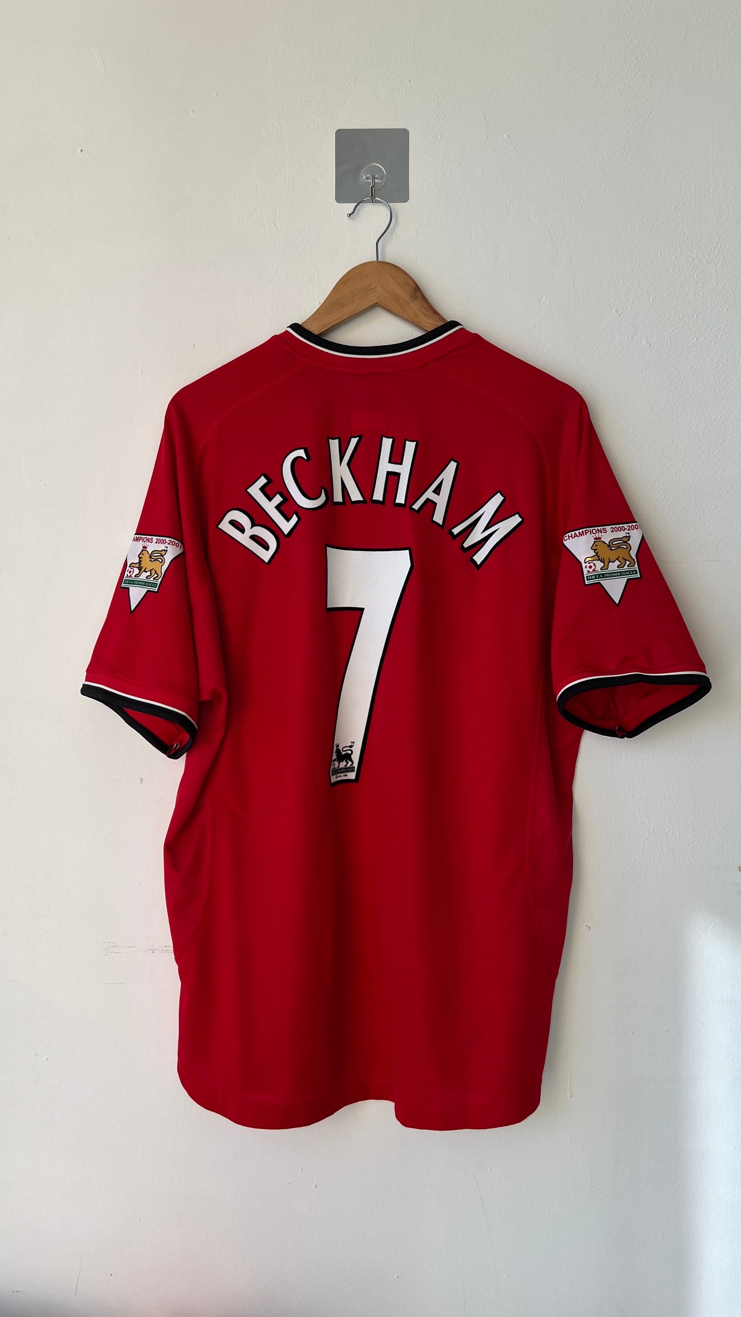 Manchester United 2000-02 Home Shirt Beckham #7 (L)