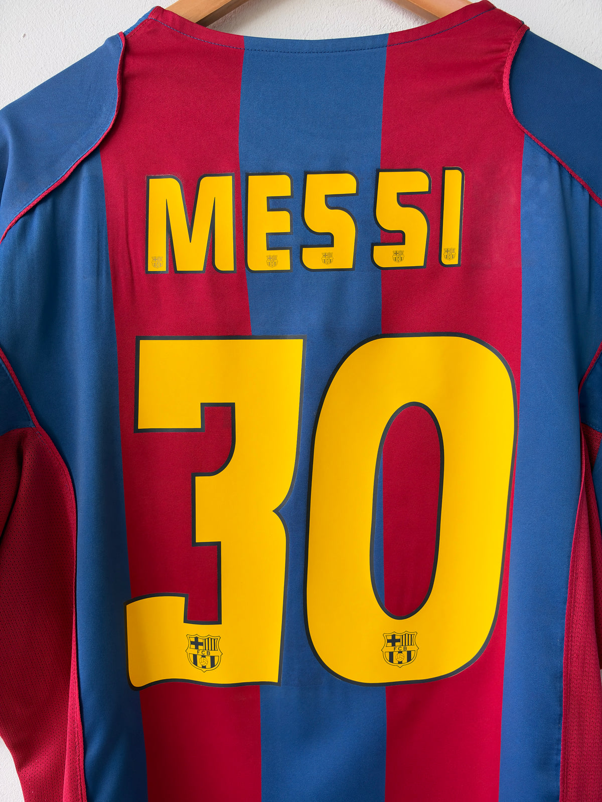 (XL/XXL) Barcelona 2004-05 Home Shirt Messi #30