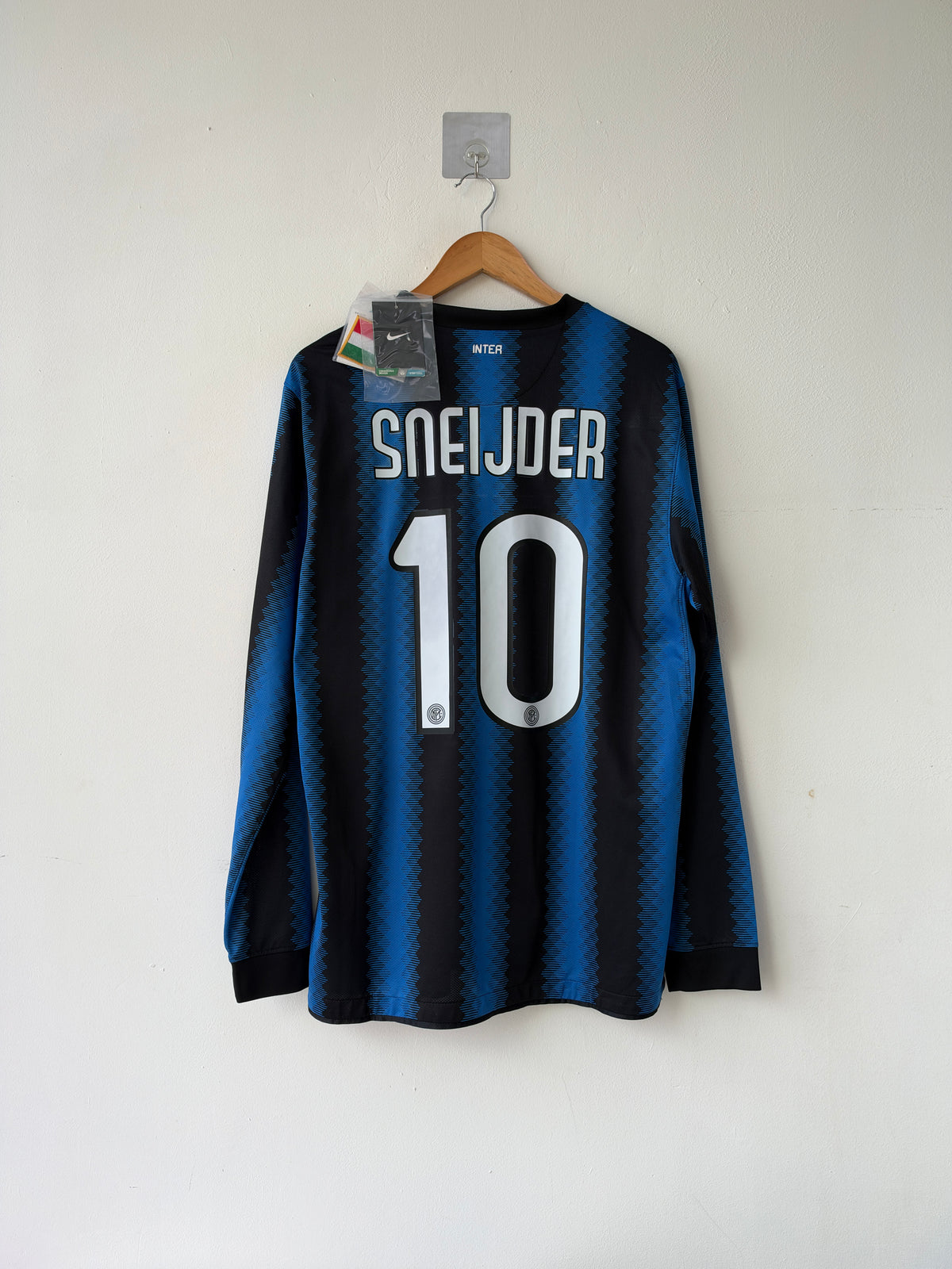 (L) Inter Milan 2010-11 Home Long Sleeve Shirt Sneijder #10 (NEW)