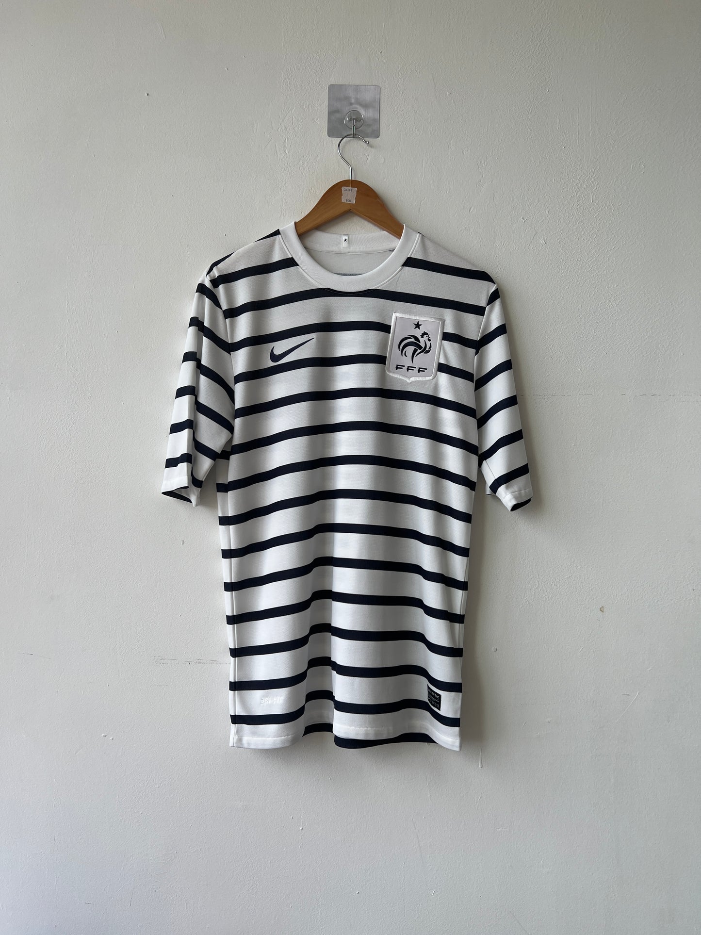 (M) France 2011-12 Away Shirt