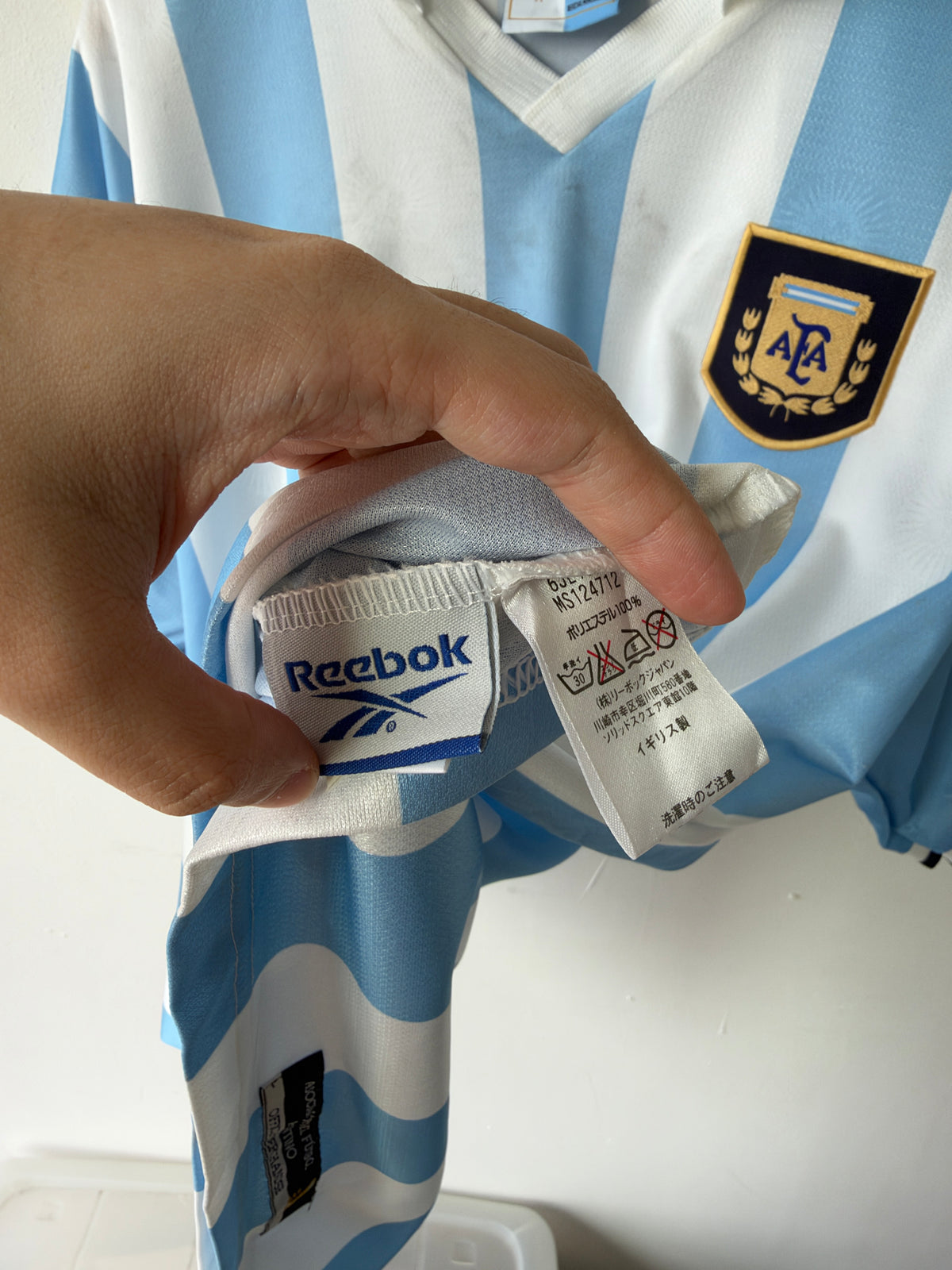 (L fits XL) Argentina 1999-00 Home Shirt Batistuta #9