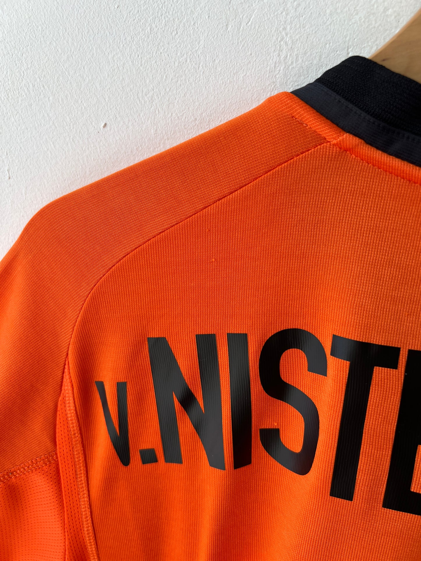 (L) Holland 2000-02 Home Shirt v. Nistelrooy #9