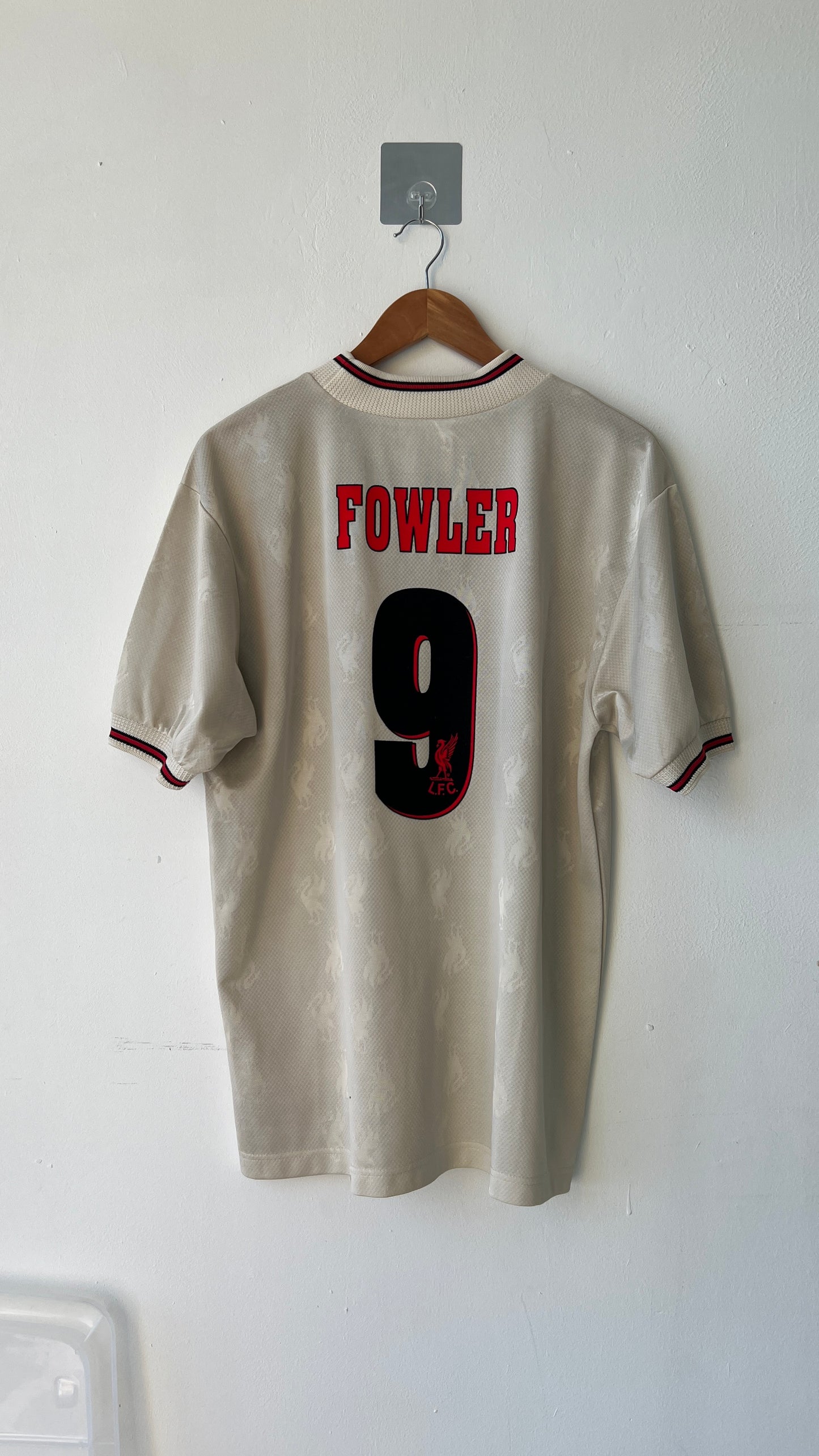 Liverpool 1996-97 Away Shirt Fowler #9 (L)