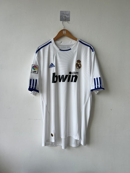 (XL) Real Madrid 2010-11 Home Shirt Ronaldo #7