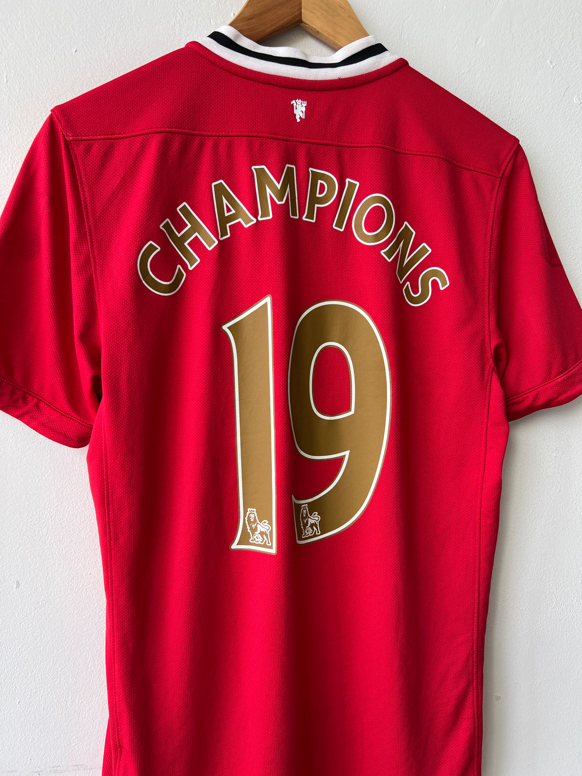 (M) Manchester United 2011-12 Home Shirt Champions #19